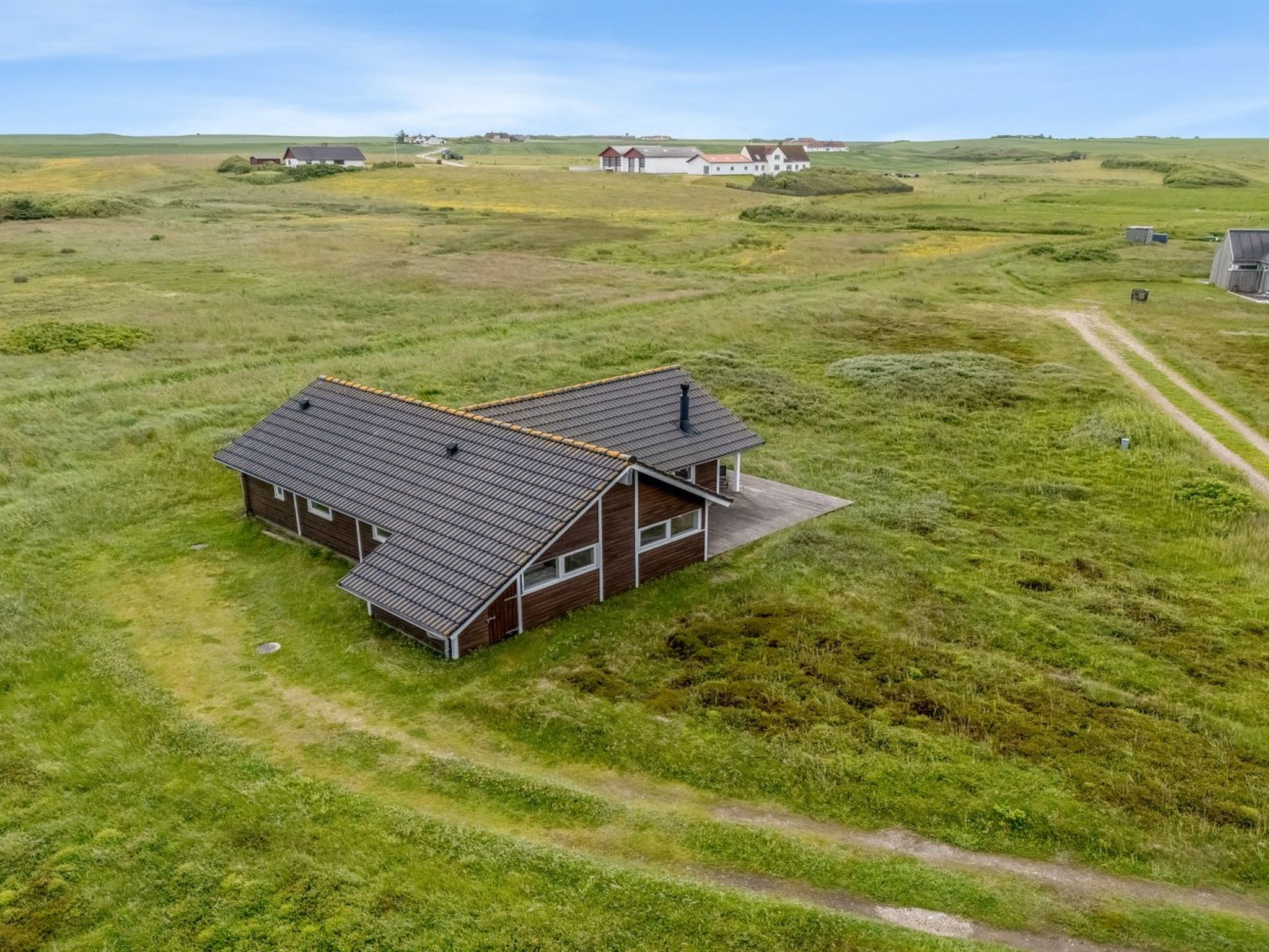 "Märta" - 250m from the sea - Buiten