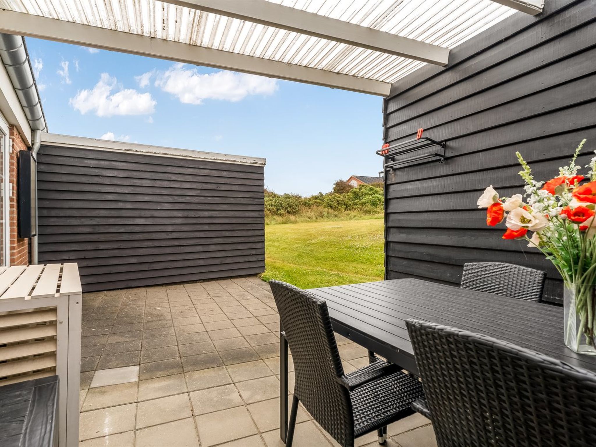 "Ineke" - 200m from the sea - Outside