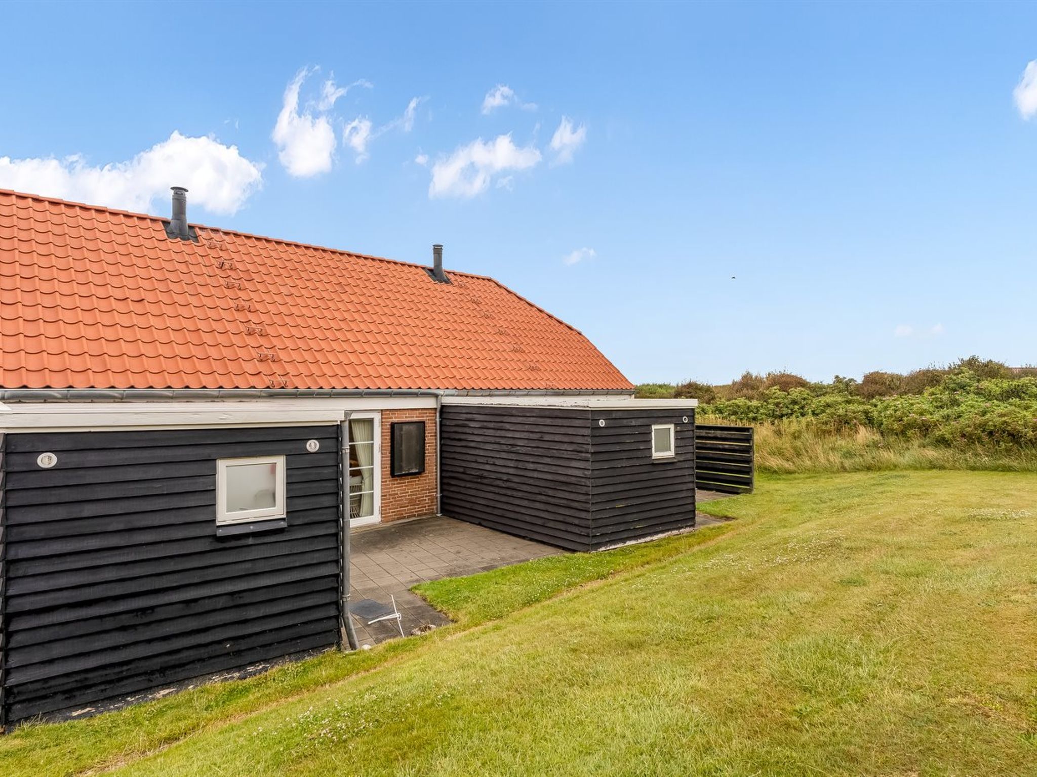 "Ineke" - 200m from the sea - Outside