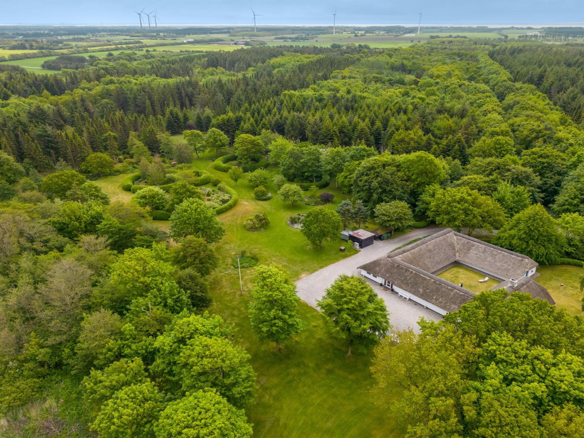 "Tatiane" - 10km from the sea - Buiten