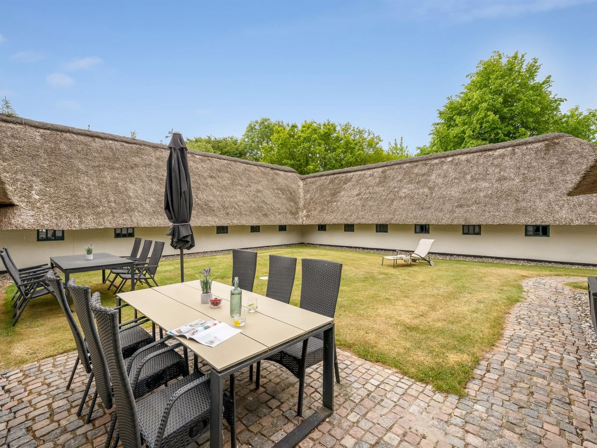 "Tatiane" - 10km from the sea - Buiten