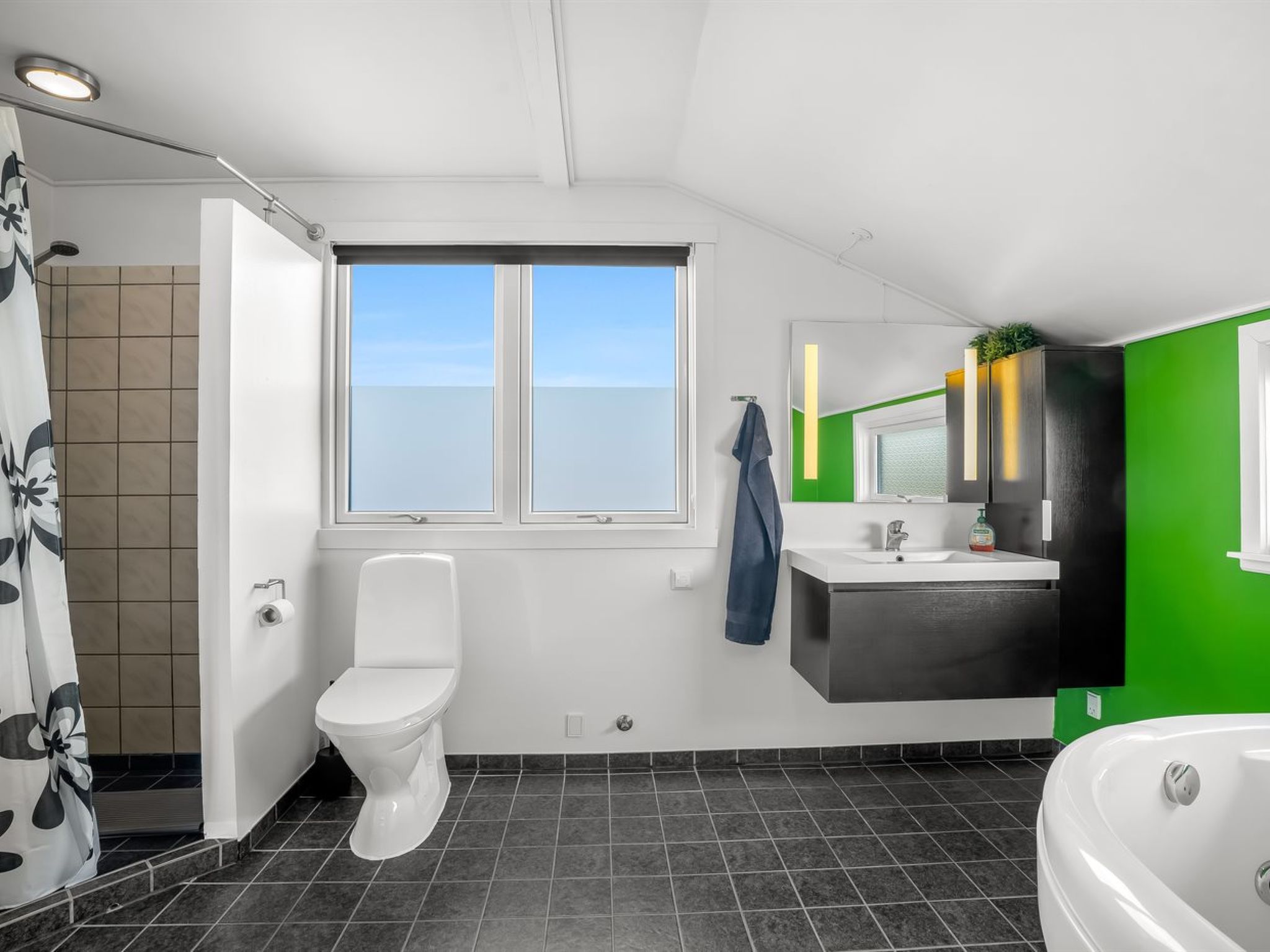Bathroom / Wellness