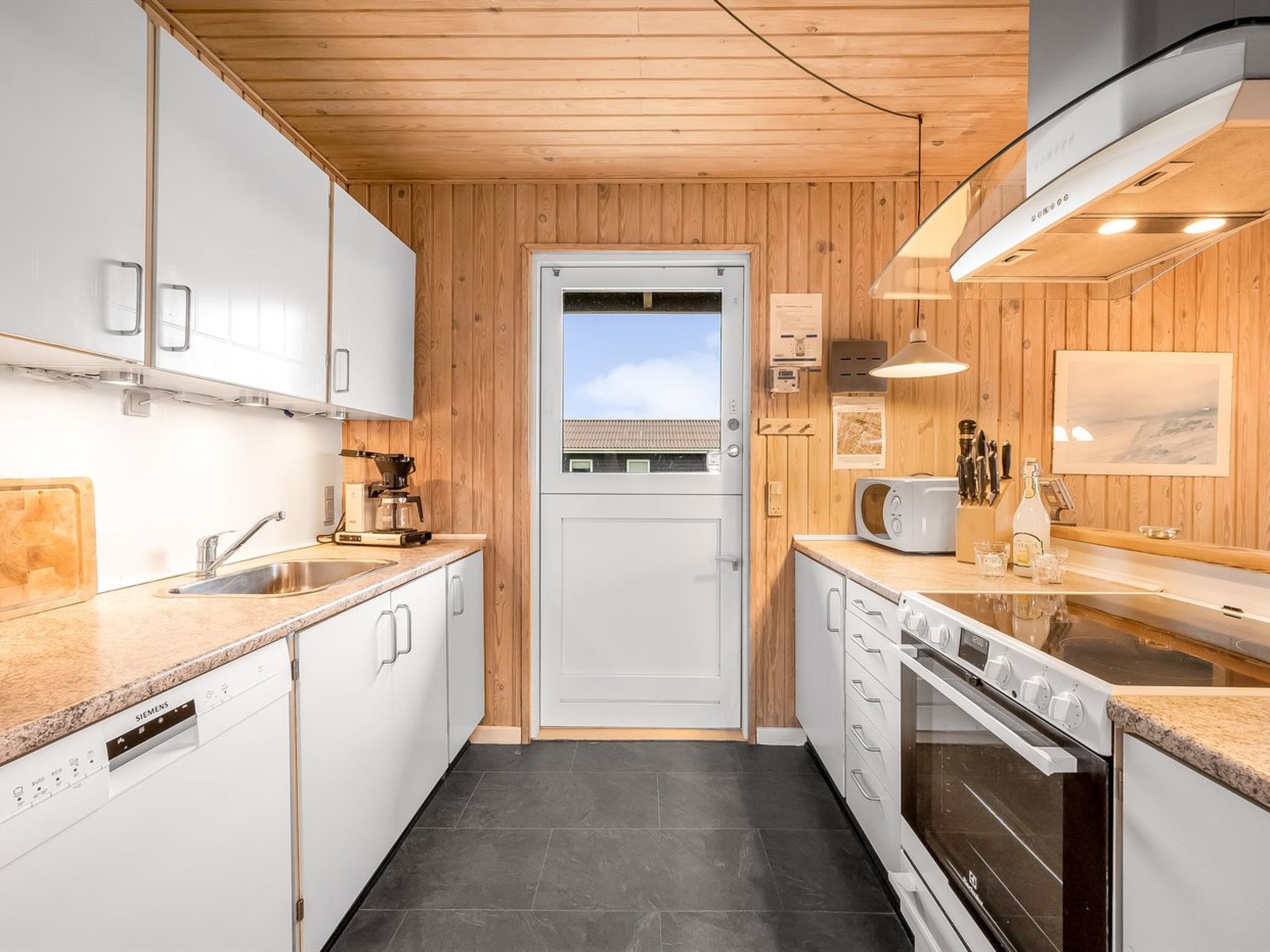 "Odmar" - 300m from the sea - Drinnen