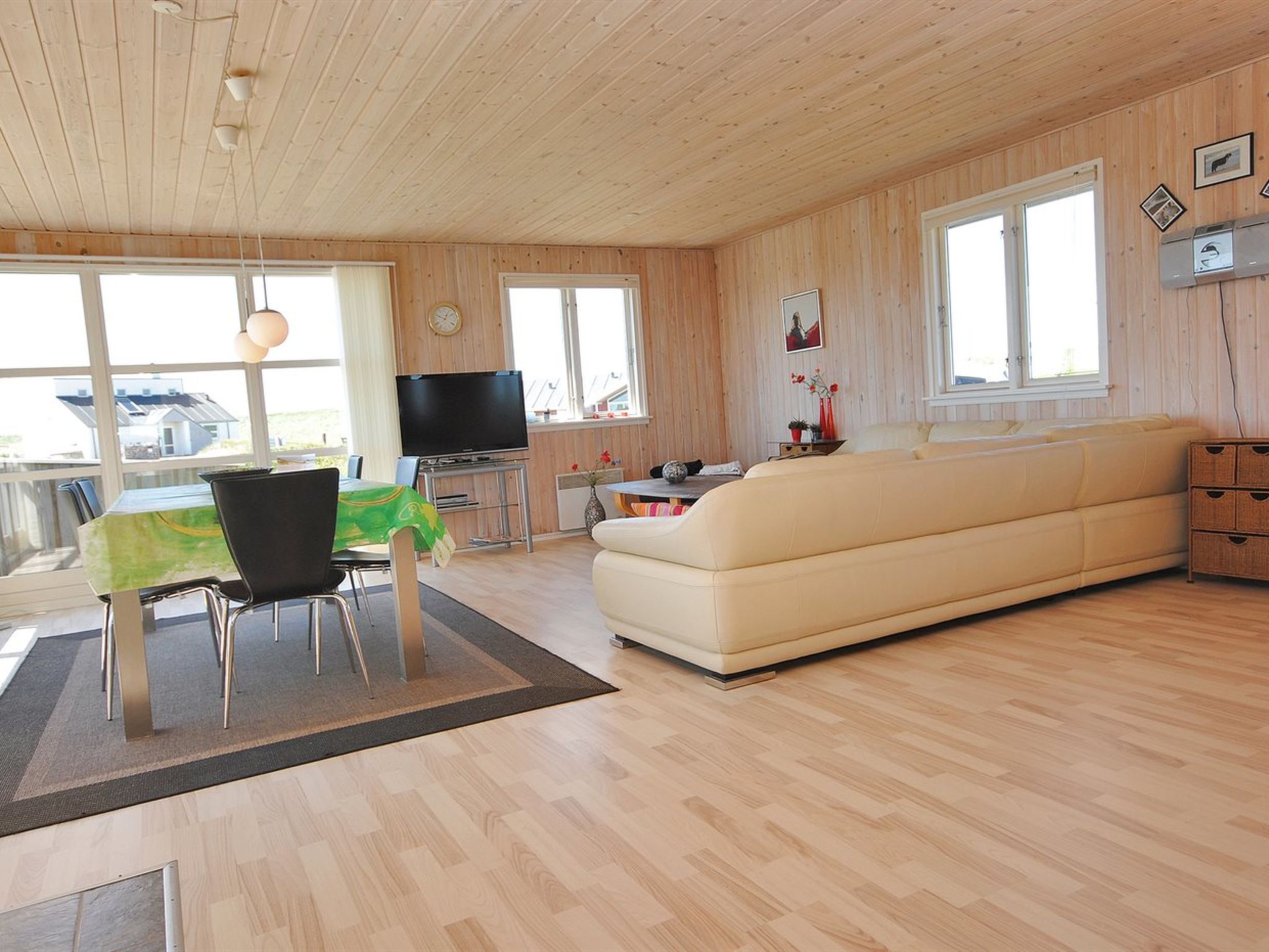 "Ernbiorn" -  from the sea - Drinnen