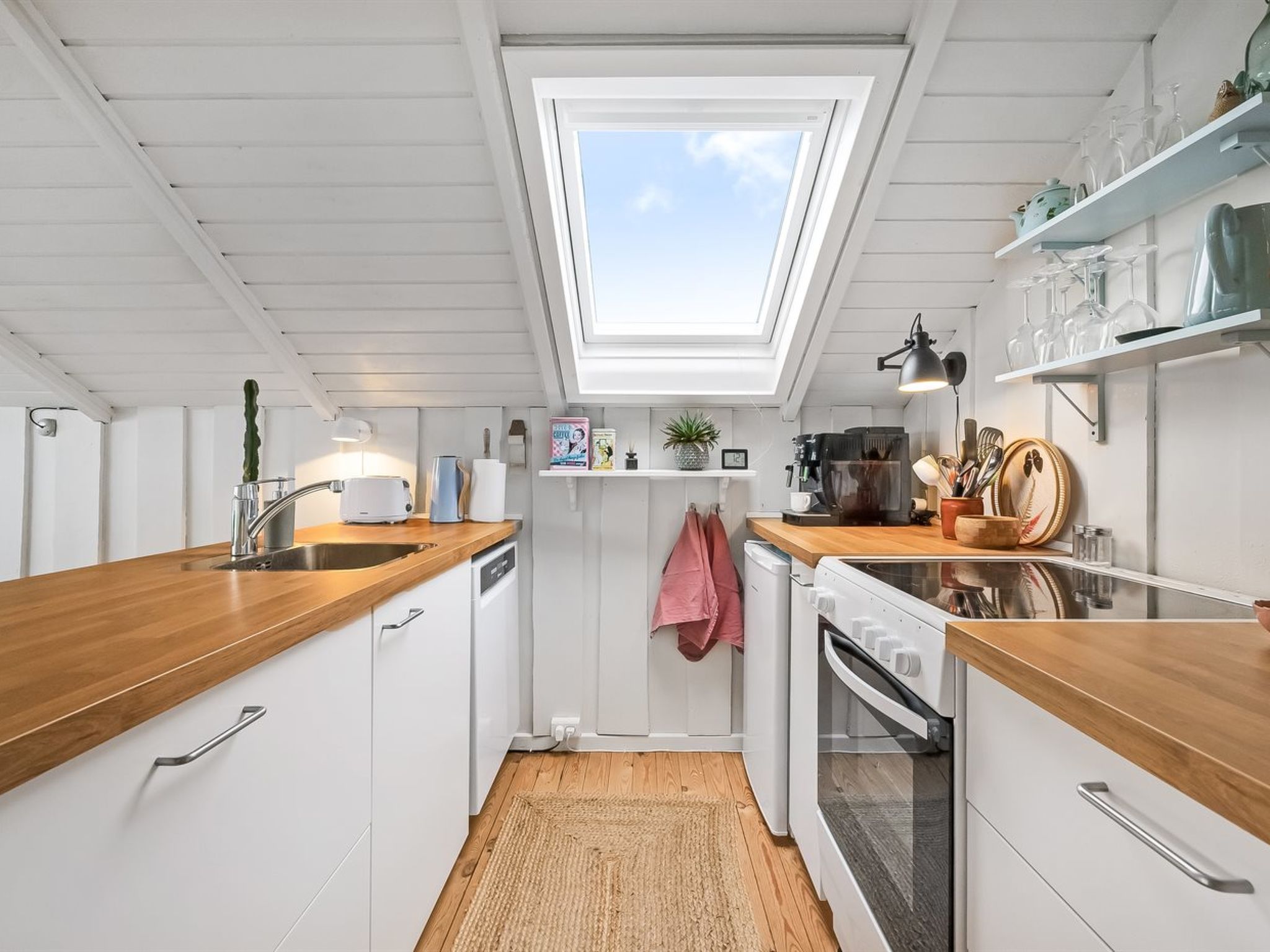 "Kamile" - 400m from the sea - Binnen