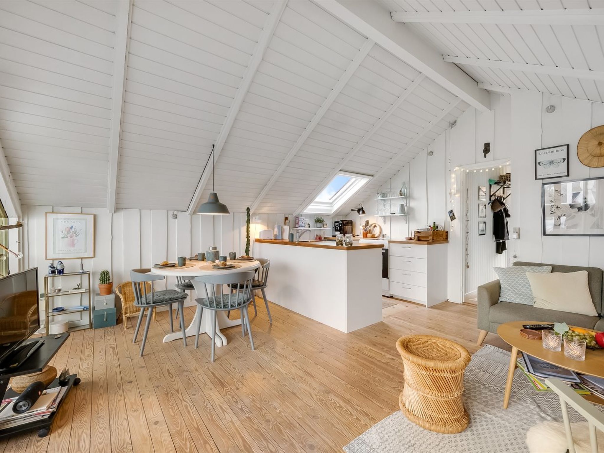"Kamile" - 400m from the sea-Binnen