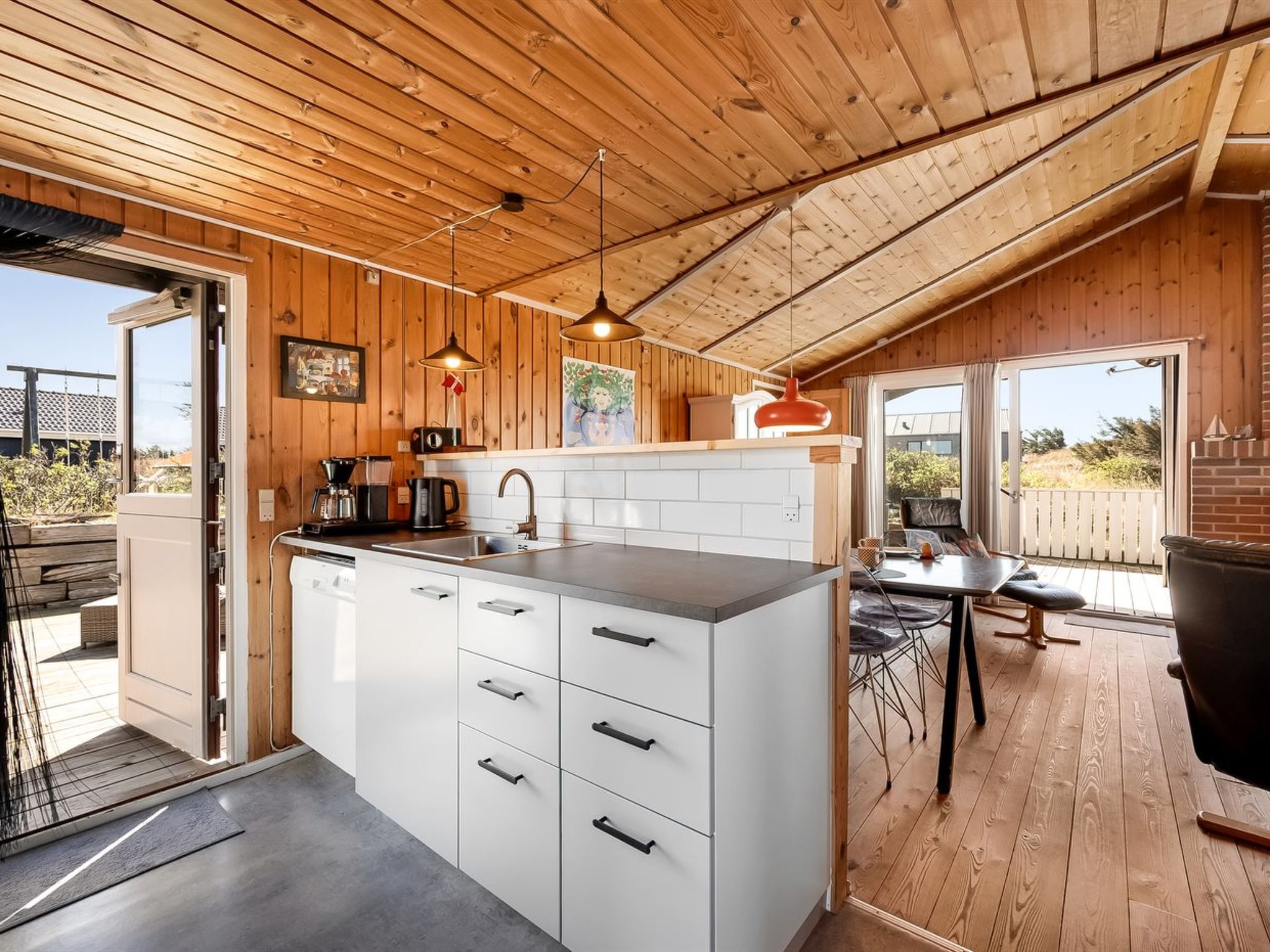 "Brigit" - 200m from the sea - Inside