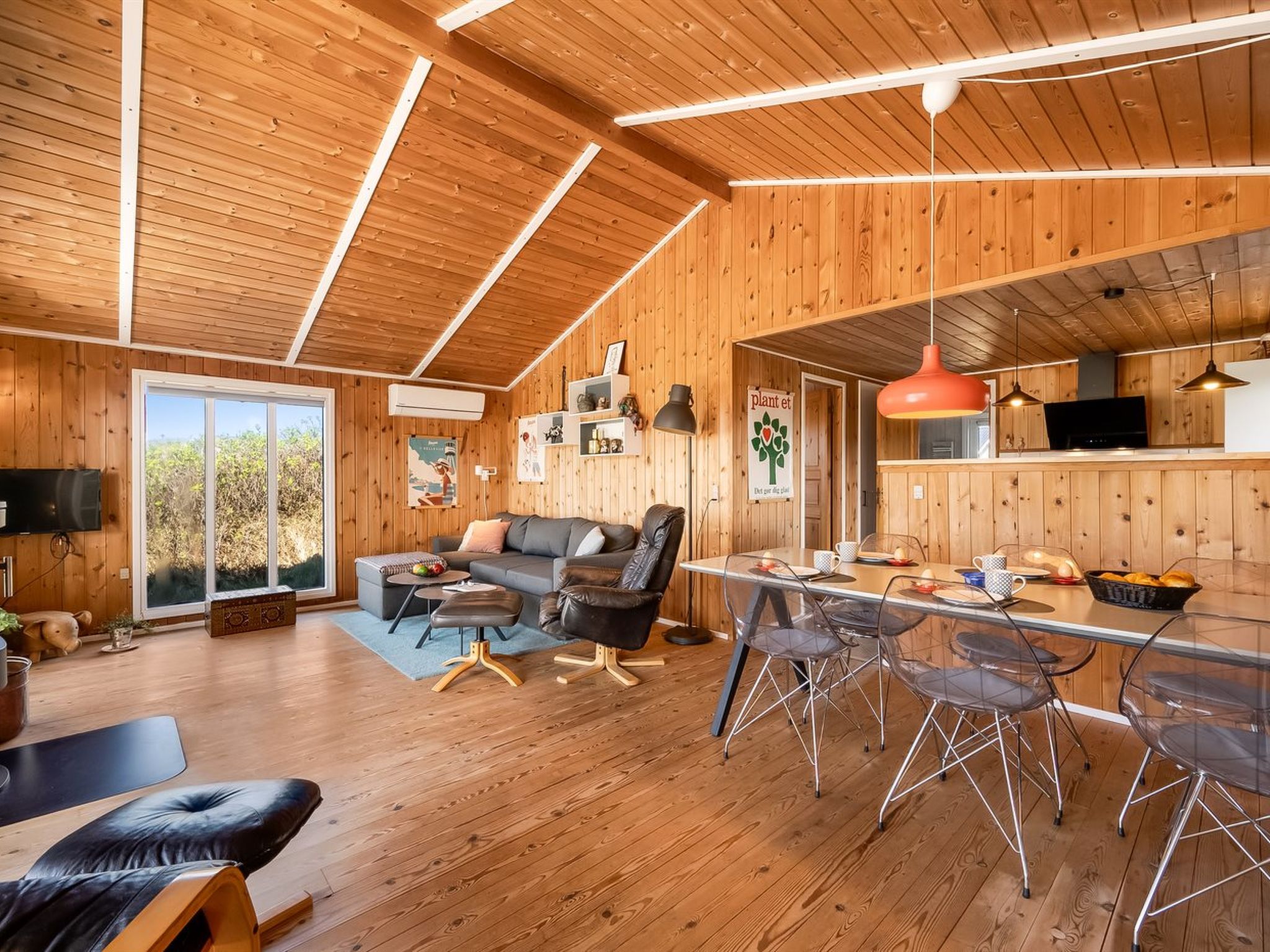 "Brigit" - 200m from the sea - Inside