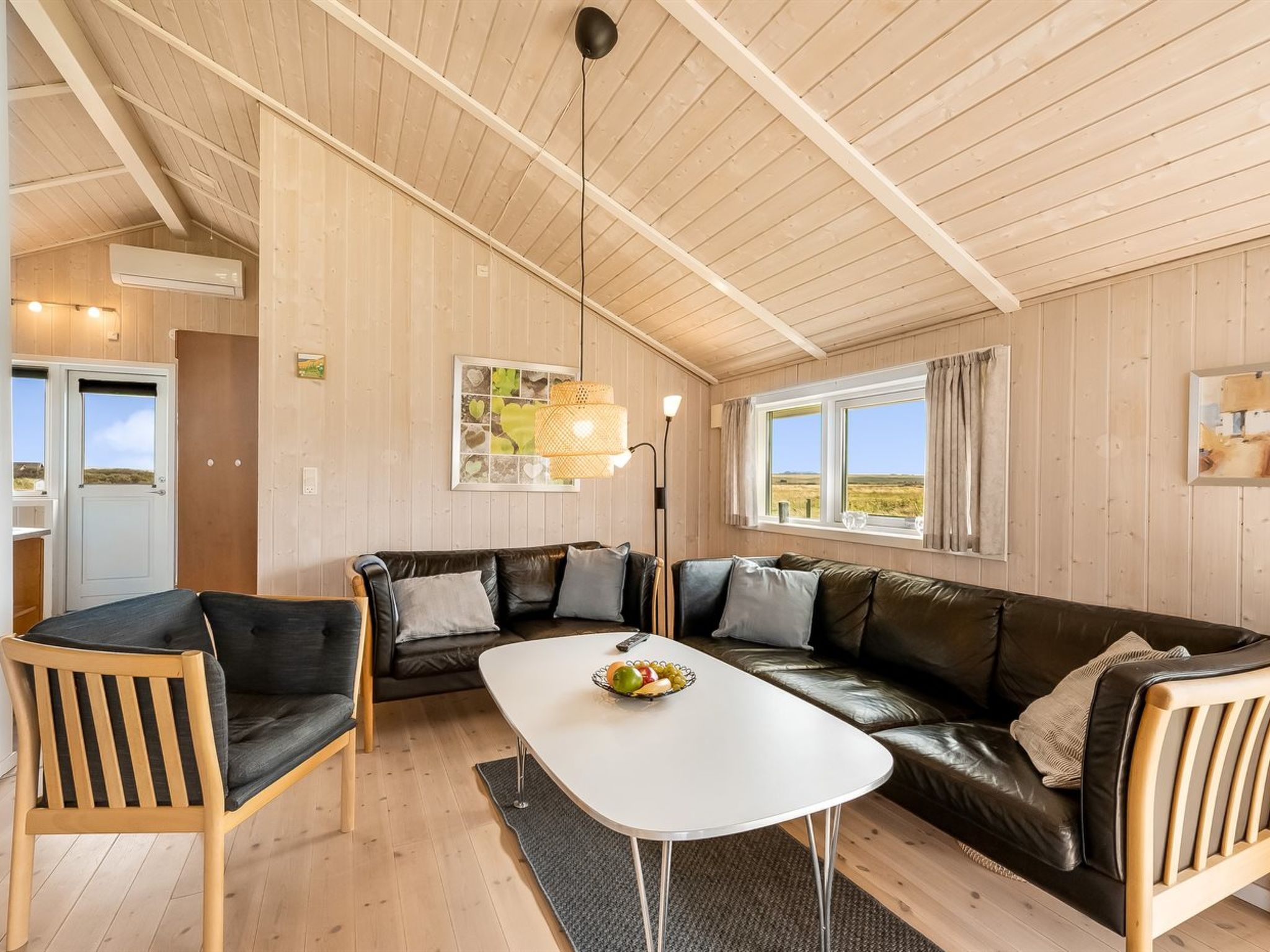 "Eemil" - 700m from the sea - Inside