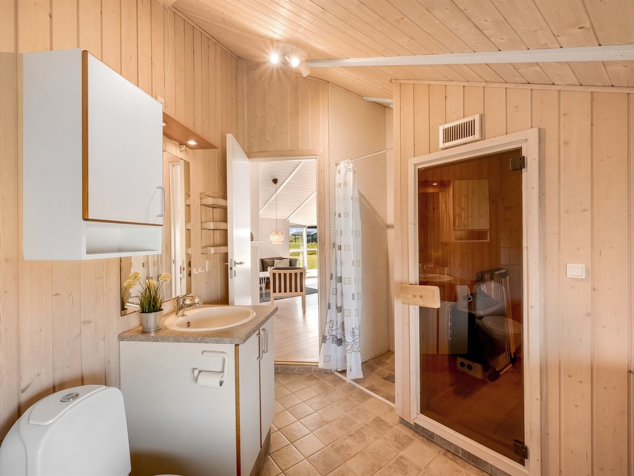 "Eemil" - 700m from the sea - Inside