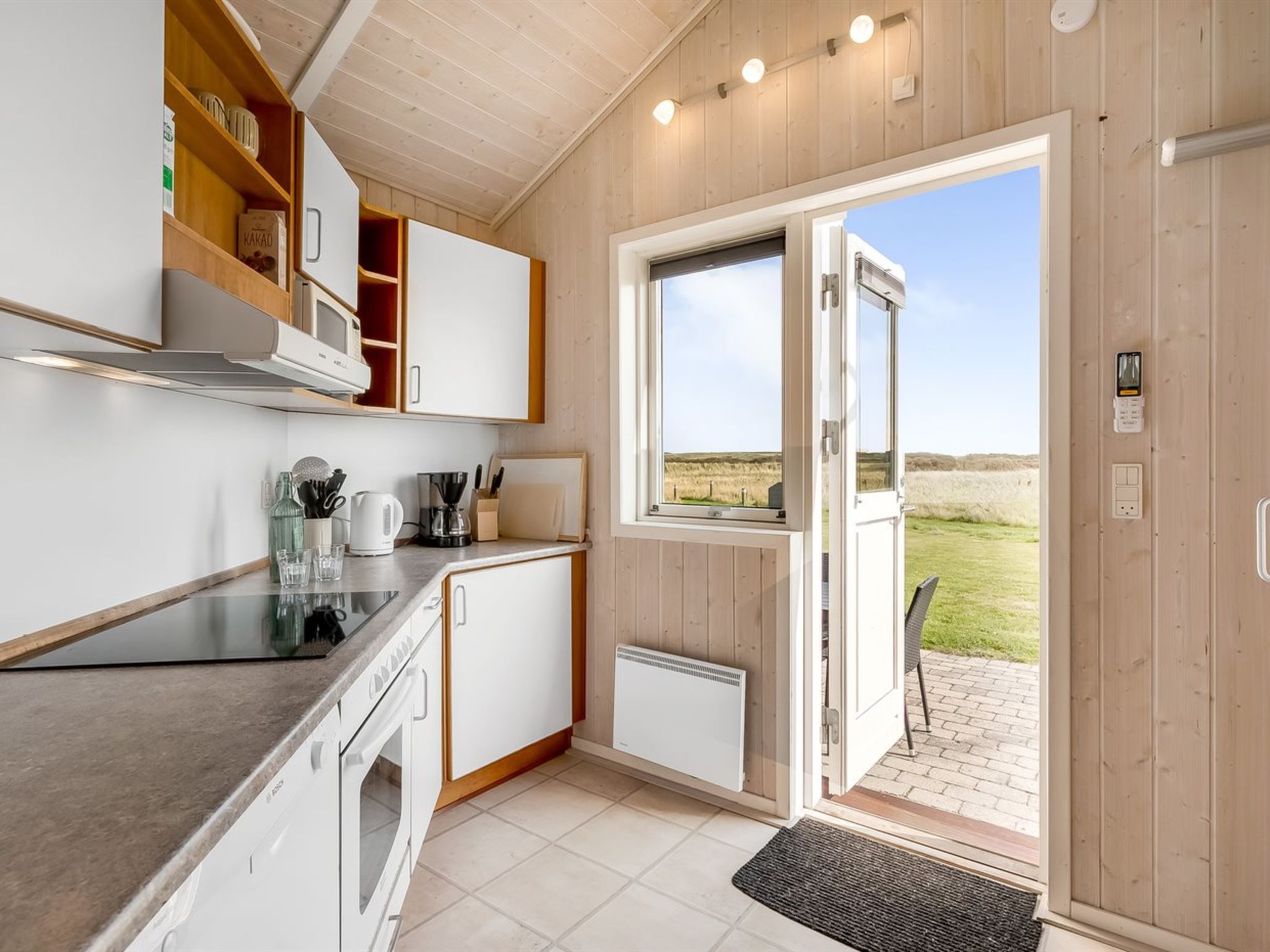 "Eemil" - 700m from the sea - Inside