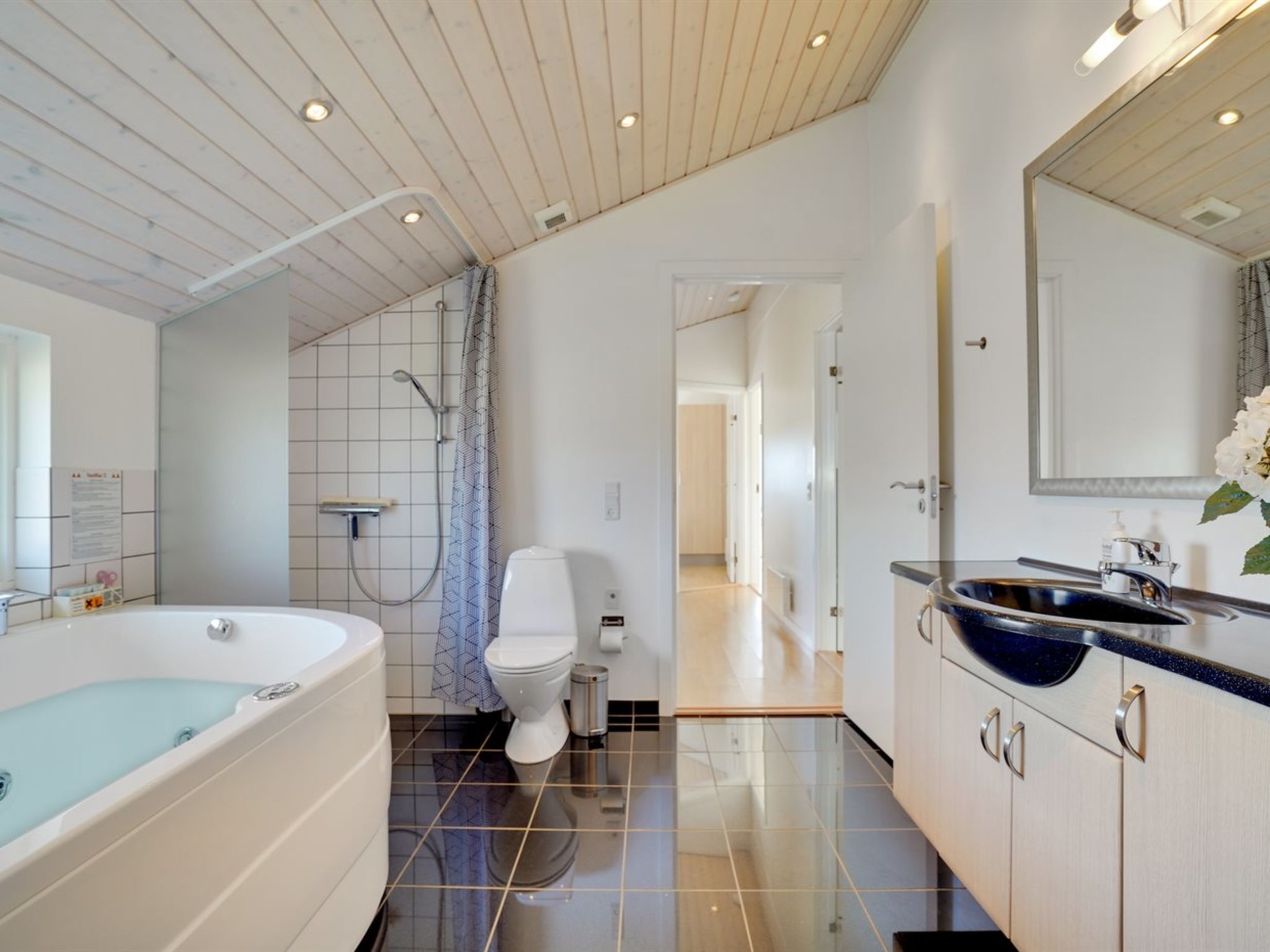 "Hildegunda" - 950m from the sea - Binnen