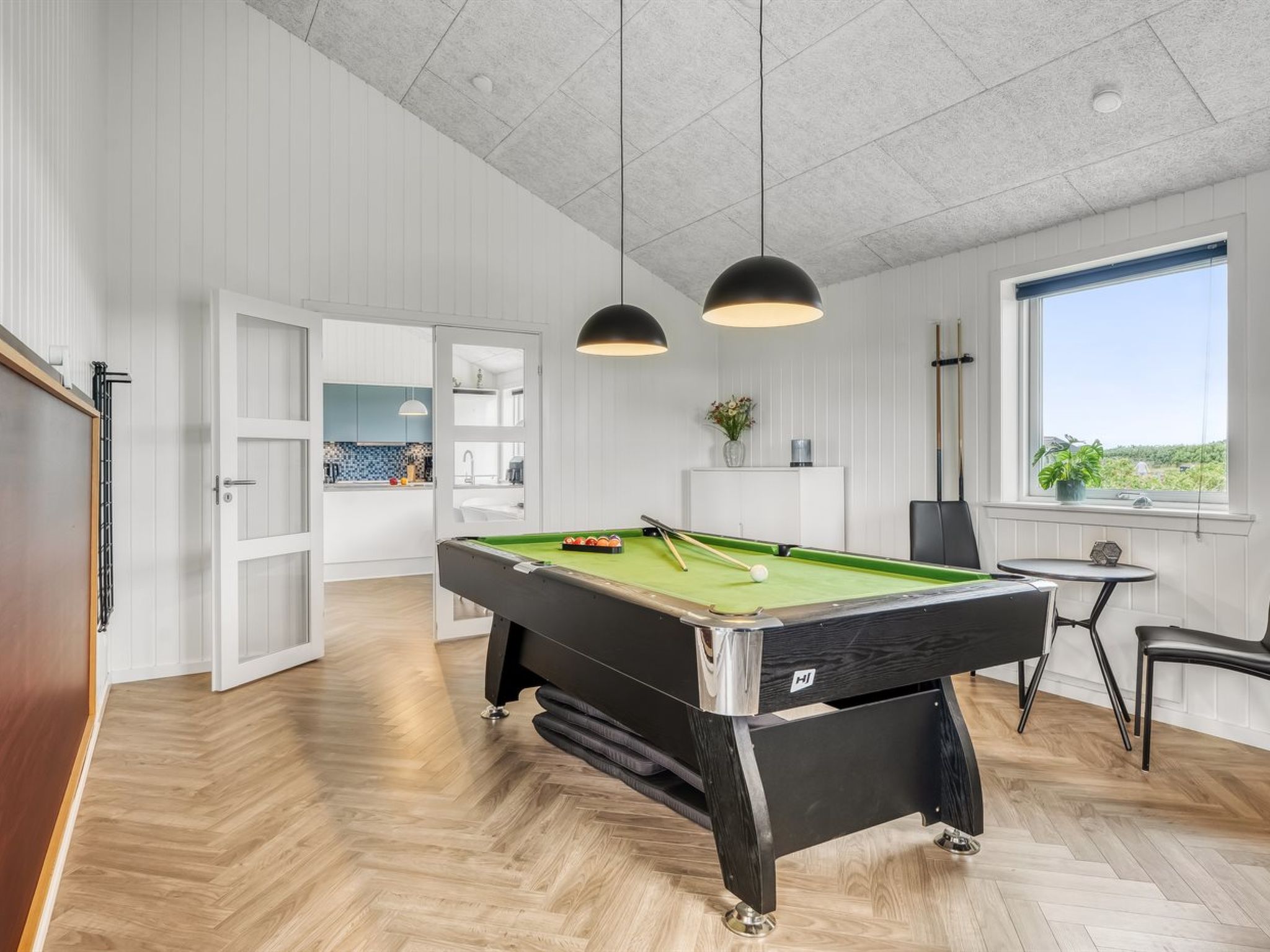 "Markku" - 400m from the sea - Binnen
