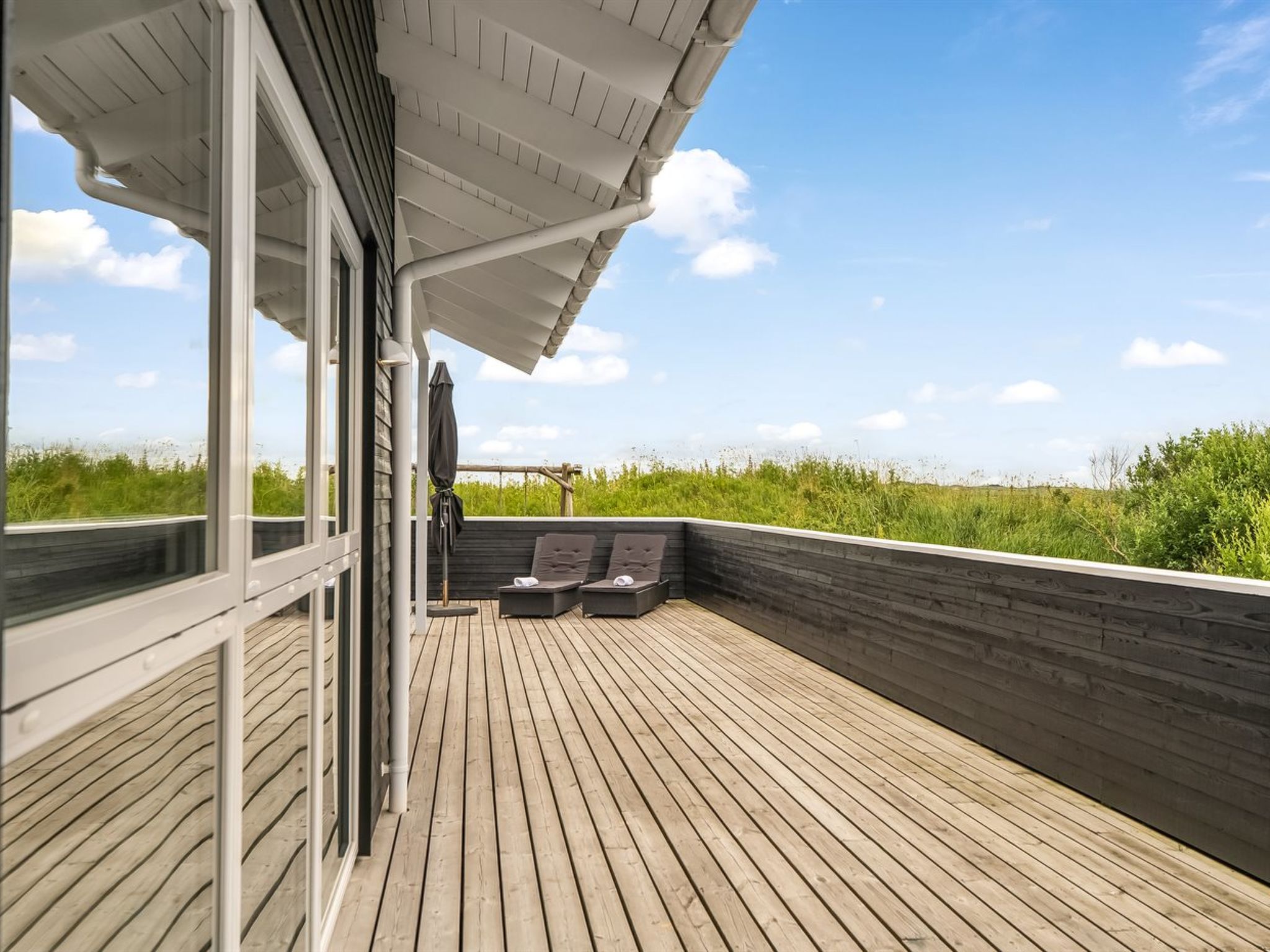 "Markku" - 400m from the sea - Buiten