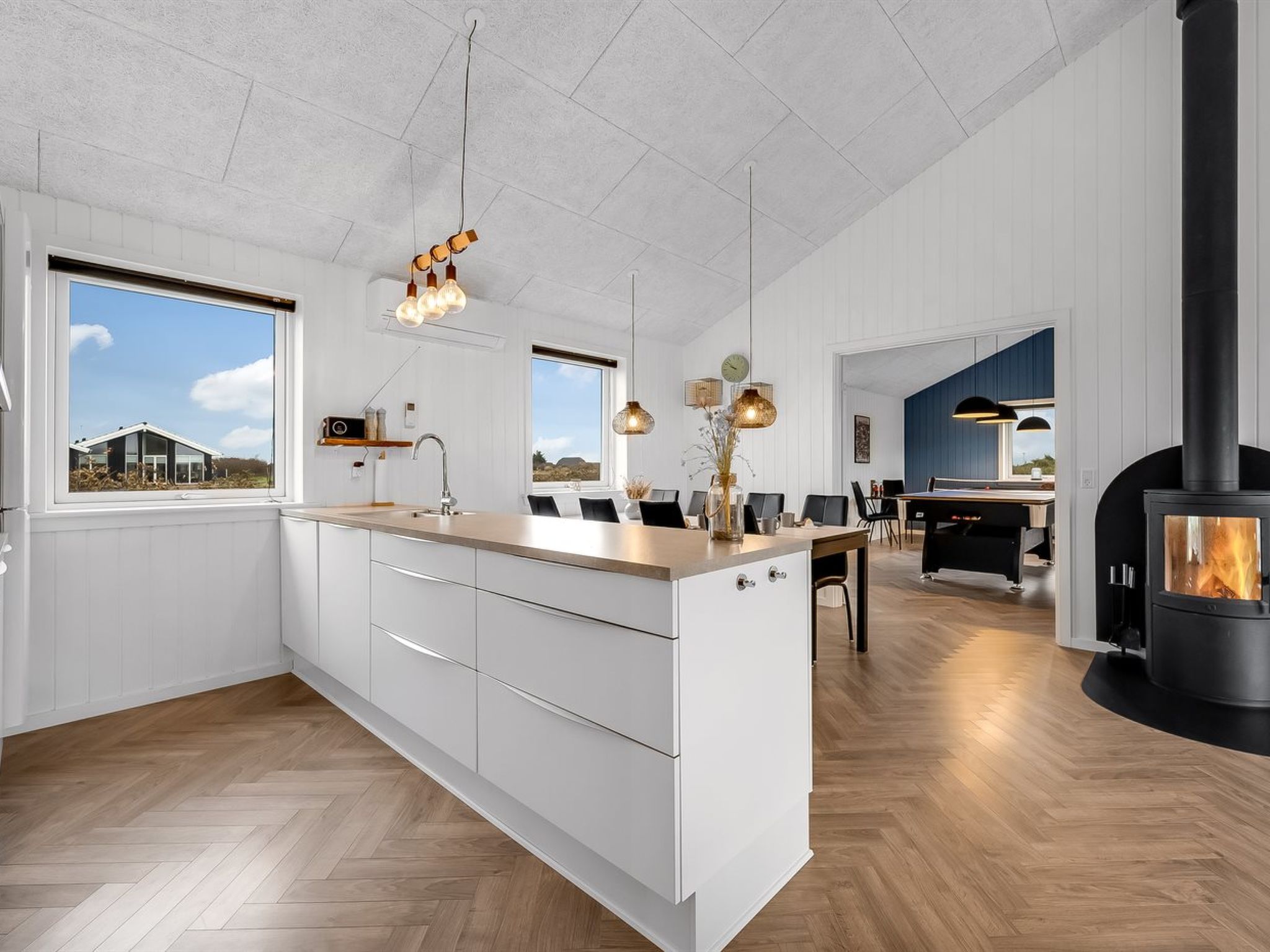 "Markku" - 400m from the sea-Binnen