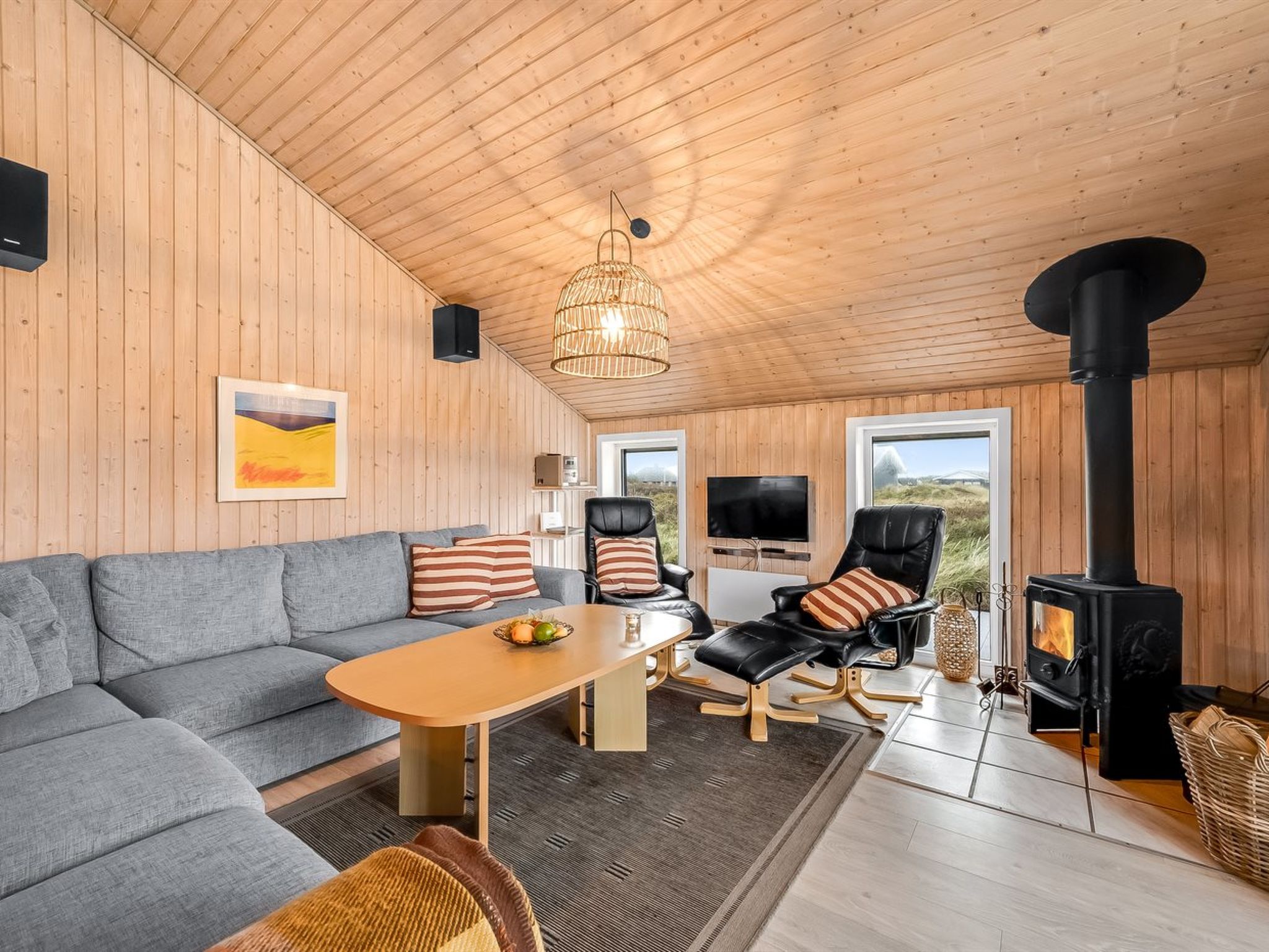 "Elnur" - 100m from the sea - Binnen
