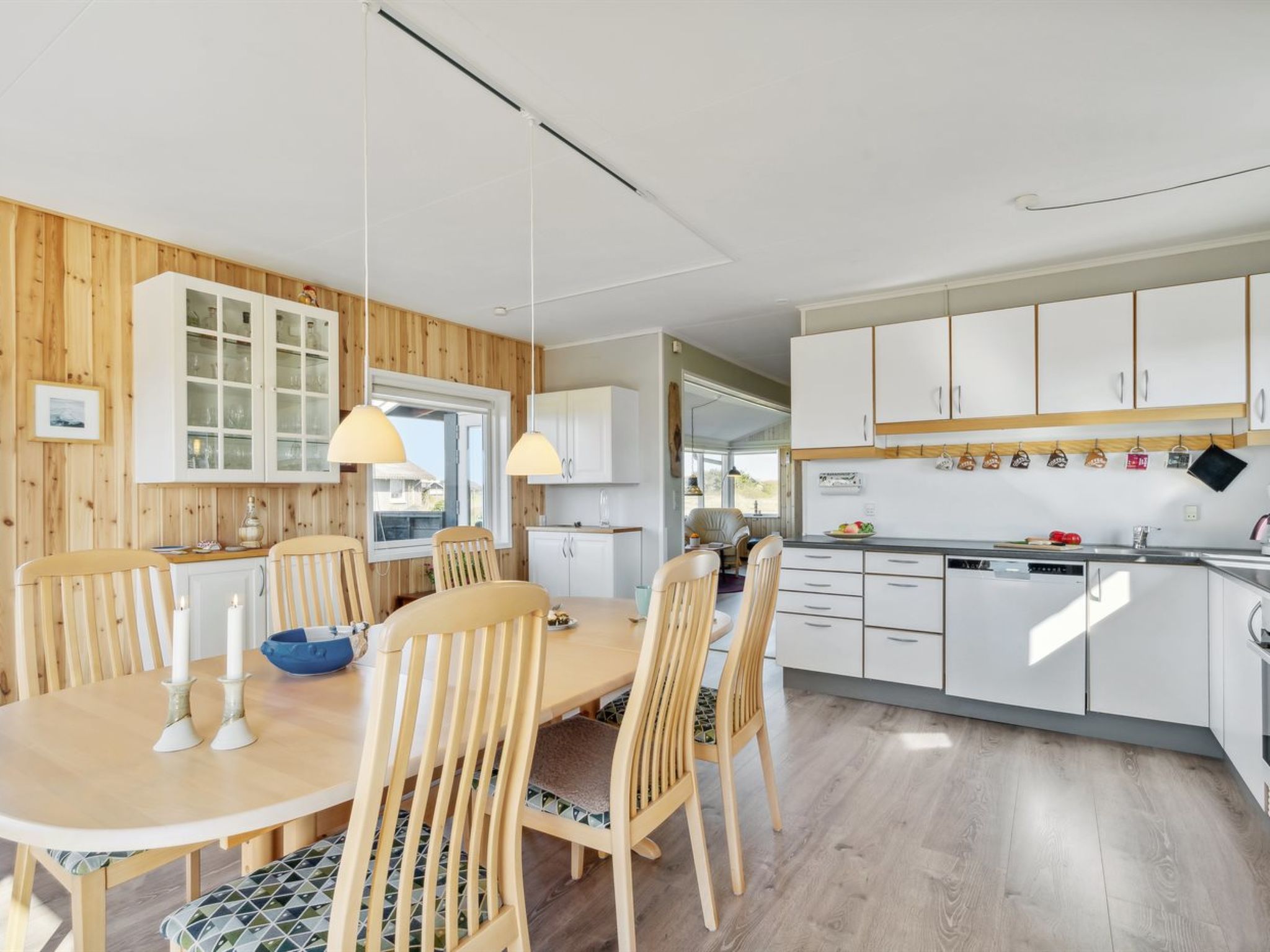 "Viveka" - 500m from the sea - Binnen