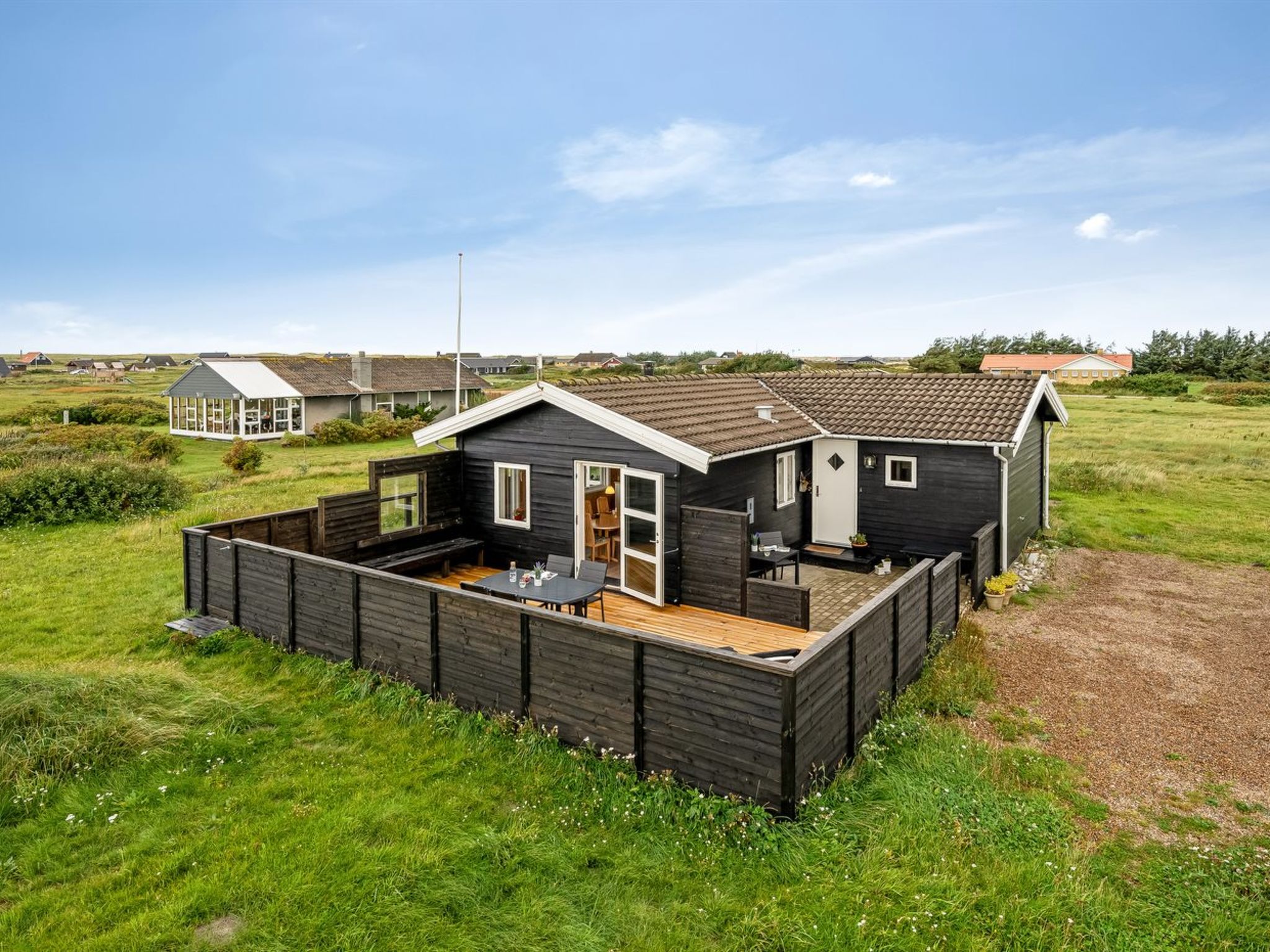 "Viveka" - 500m from the sea