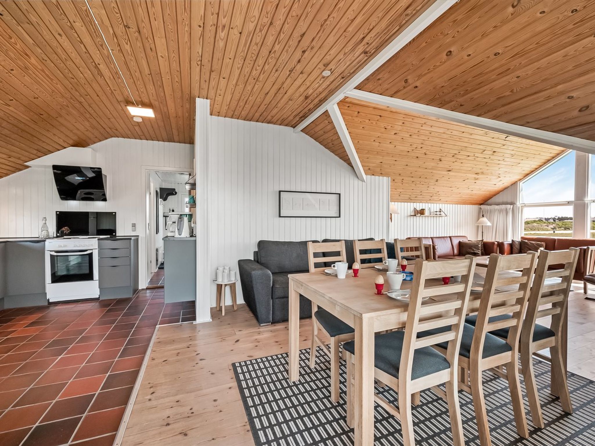"Emppu" - 250m from the sea - Binnen