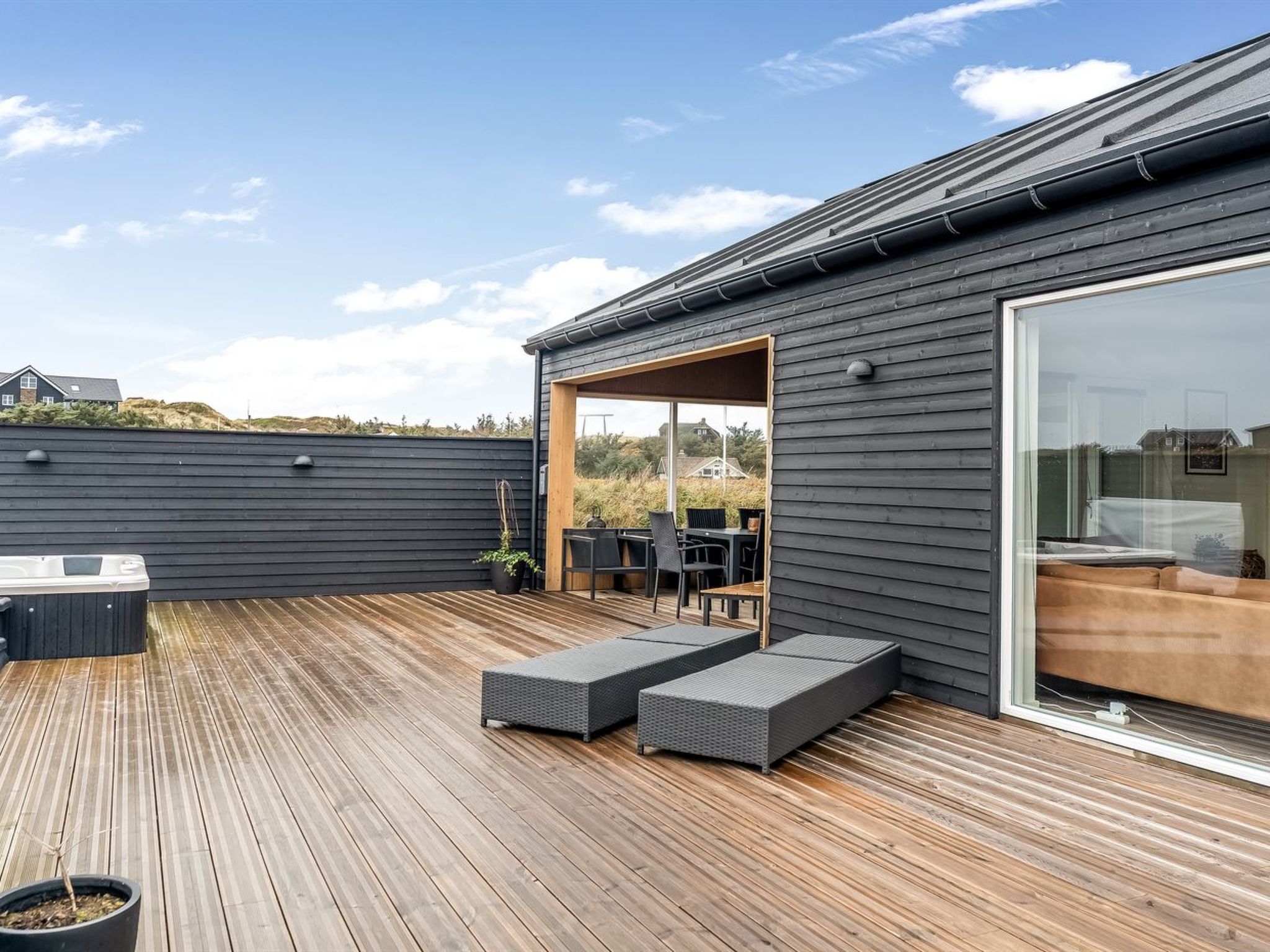 "Dreng" - 300m from the sea-Buiten