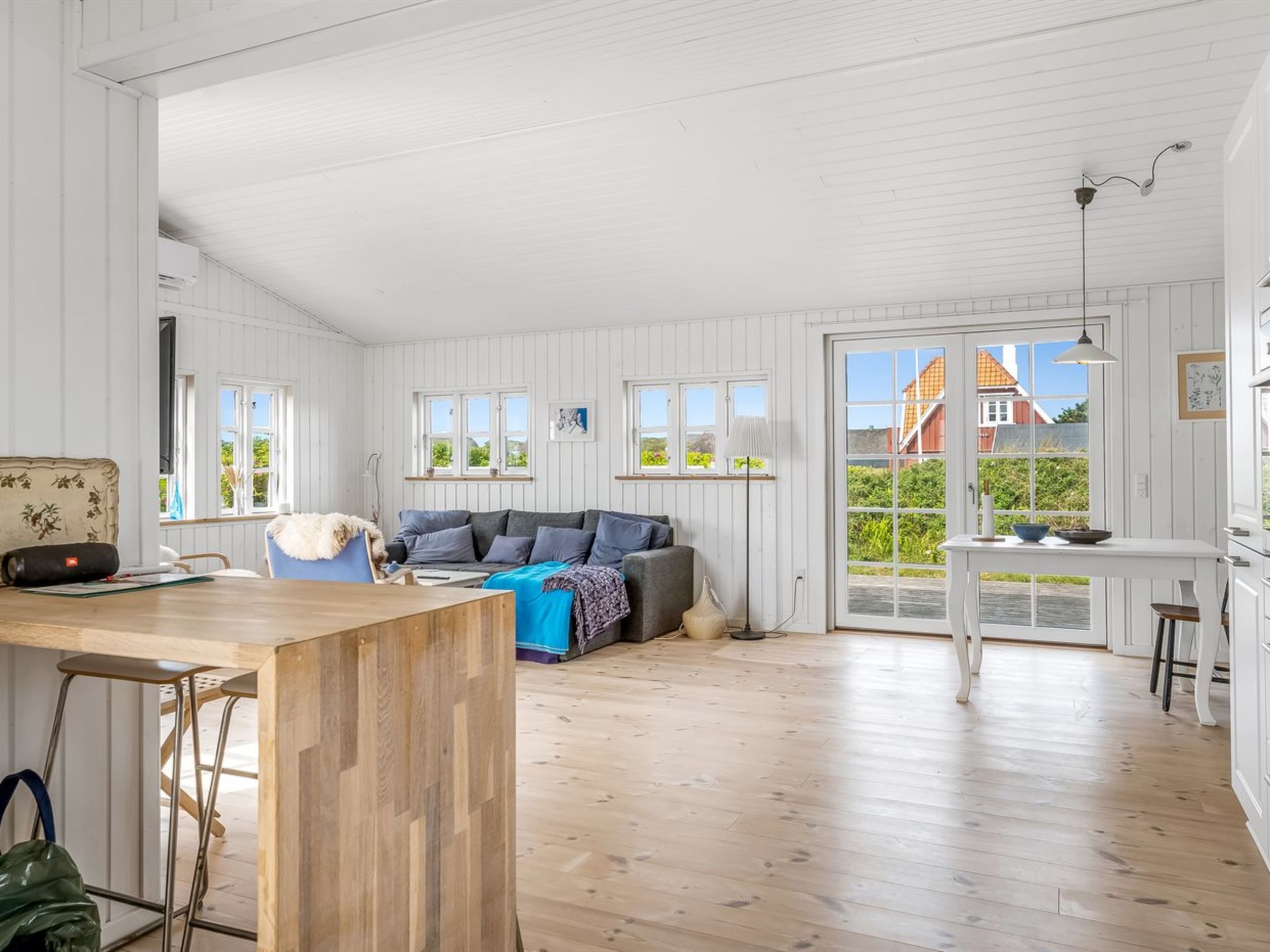 "Thine" - 250m from the sea - Binnen