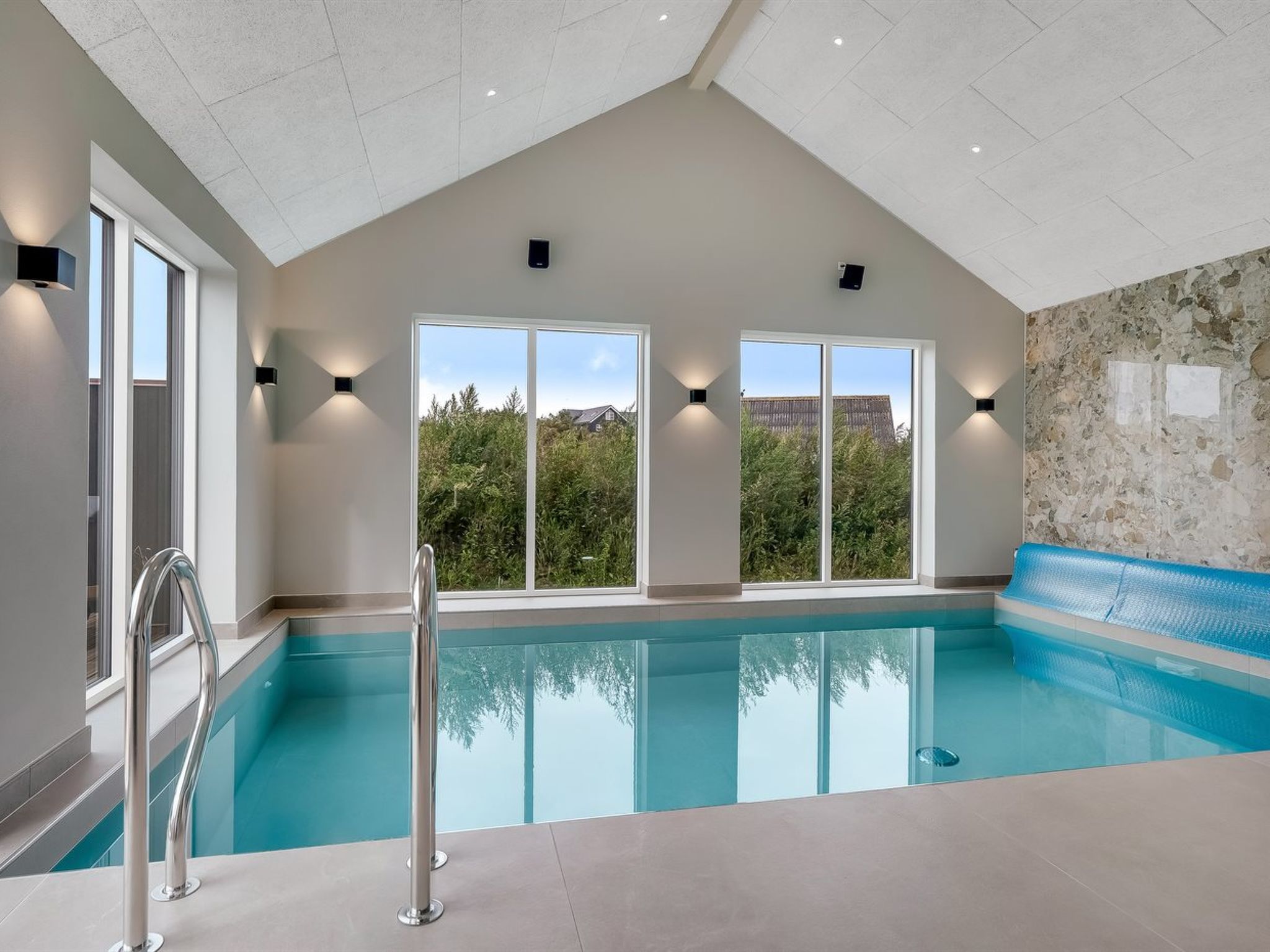 "Konrad" -  from the sea-Buiten