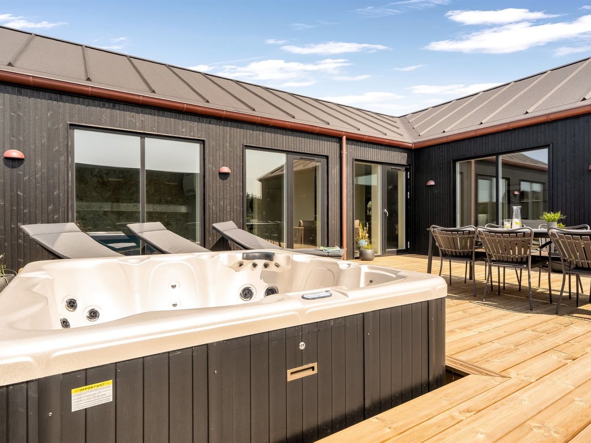 "Konrad" -  from the sea-Binnen