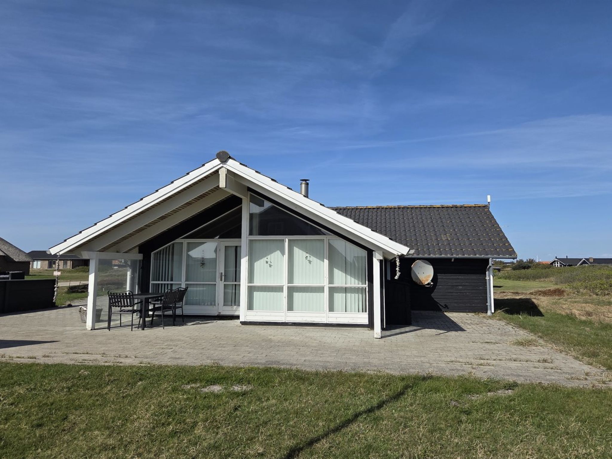 "Bryngeir" - 100m from the sea