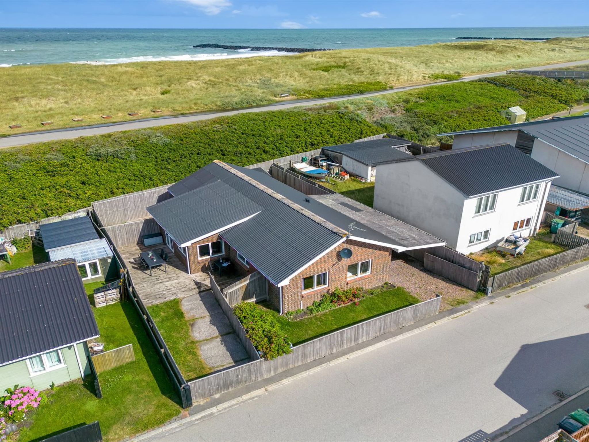 "Heming" - 100m from the sea