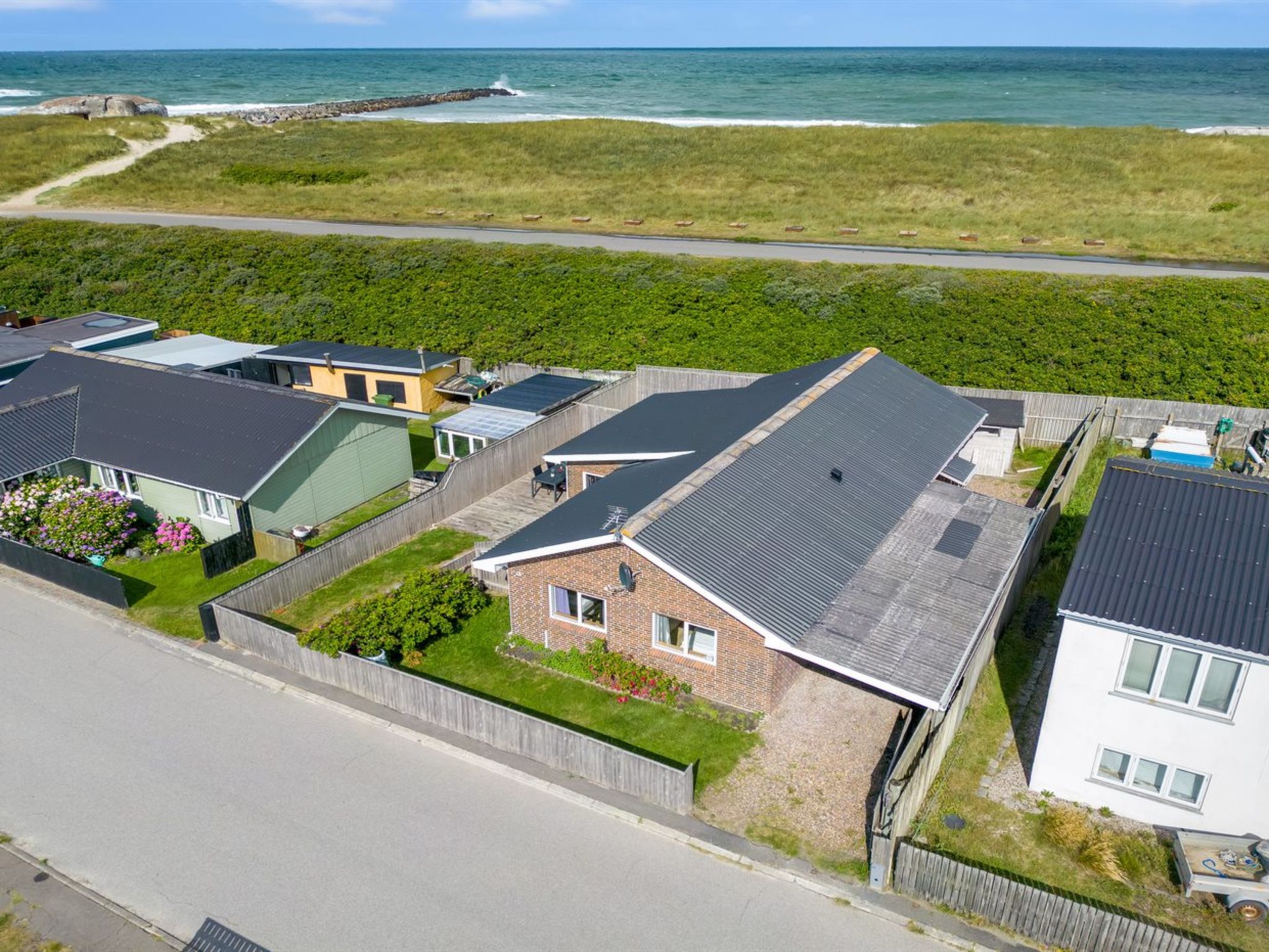 "Heming" - 100m from the sea