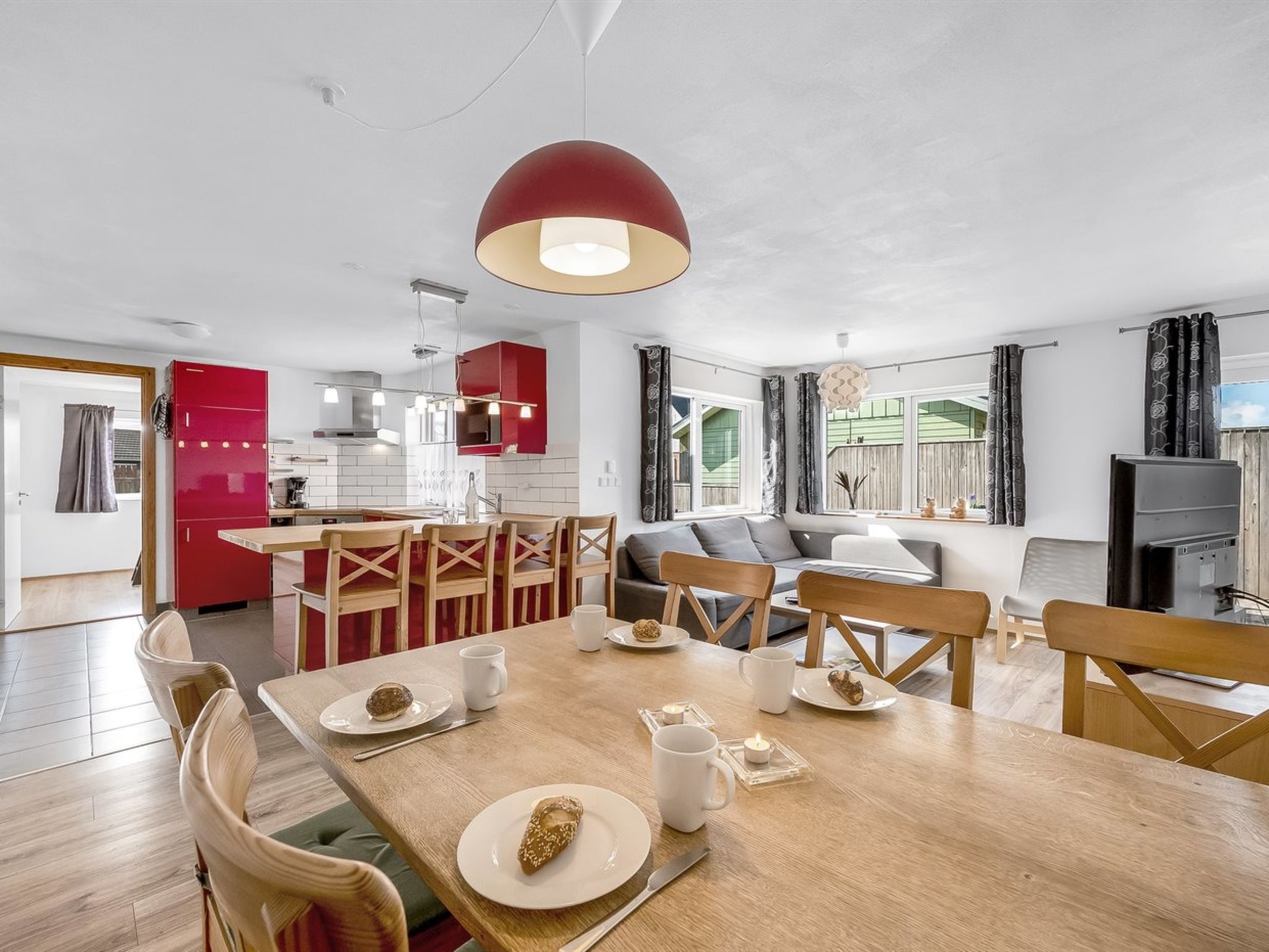 "Heming" - 100m from the sea