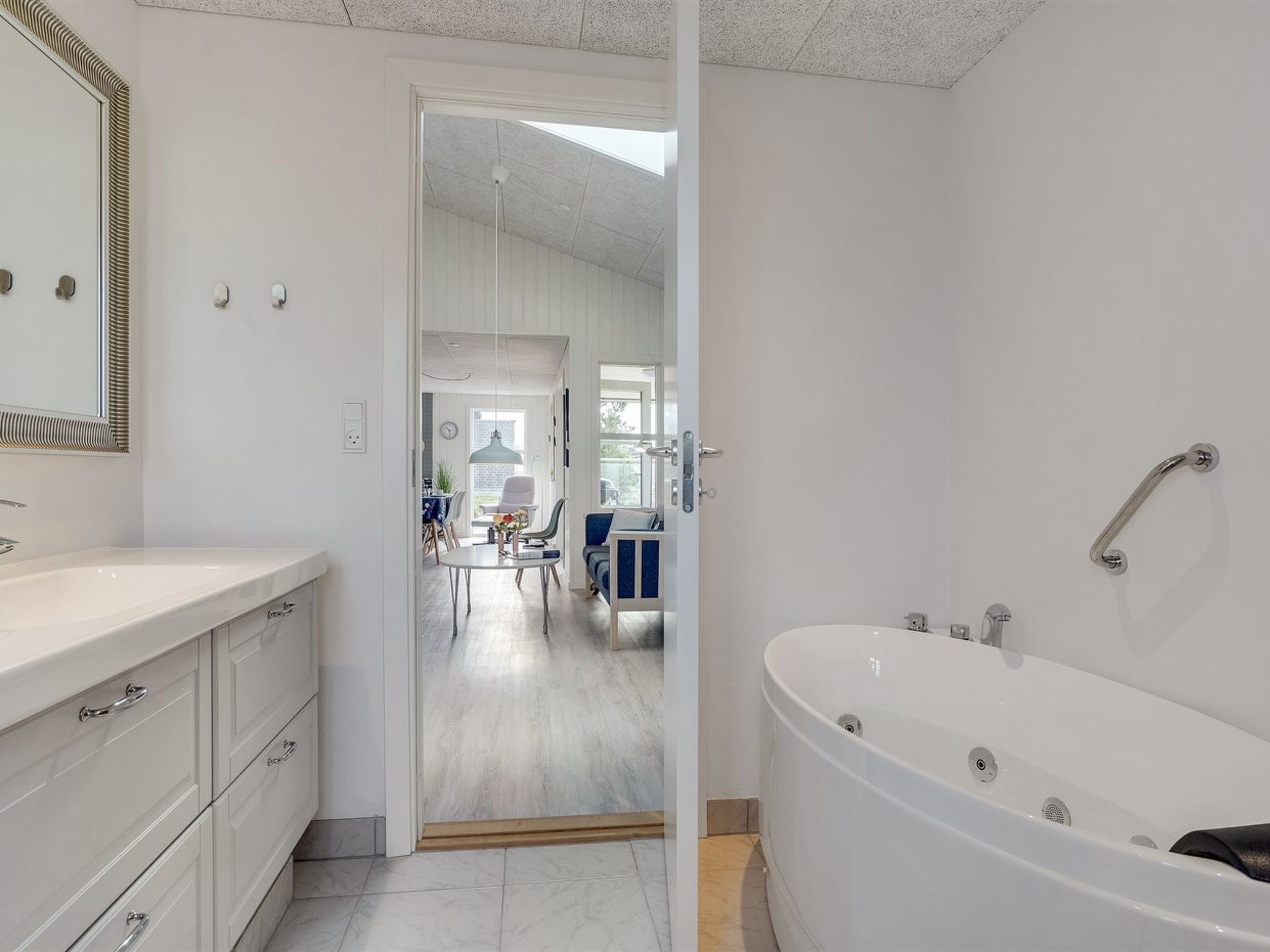 "Ibo" - 900m from the sea - Binnen