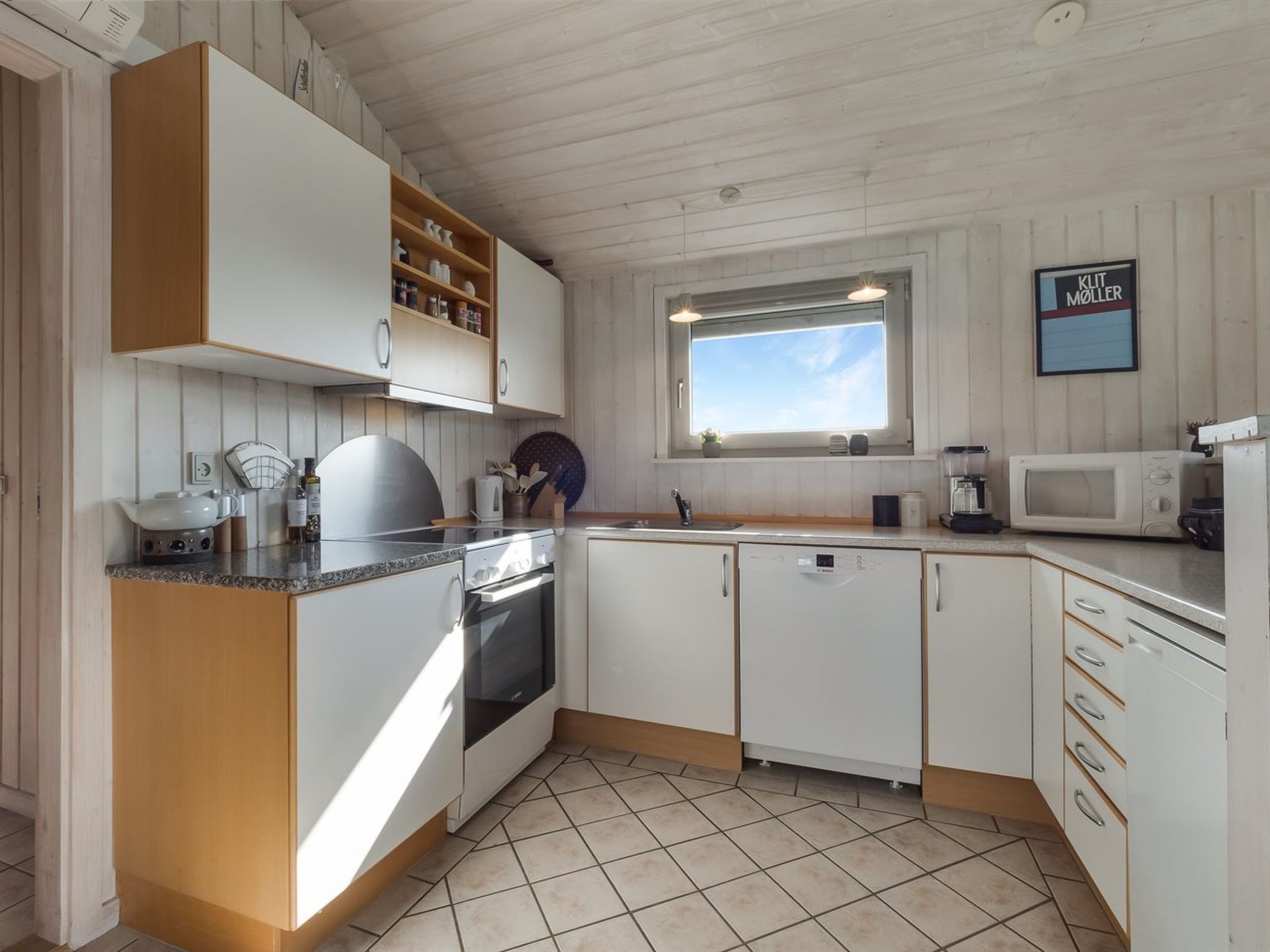 "Suometar" - 400m from the sea - Binnen