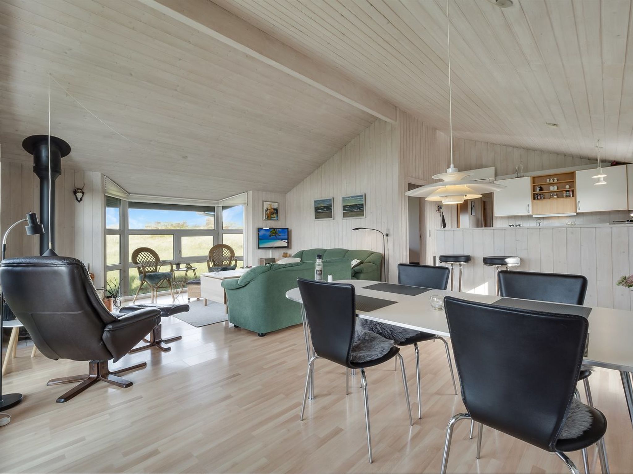 "Suometar" - 400m from the sea - Binnen