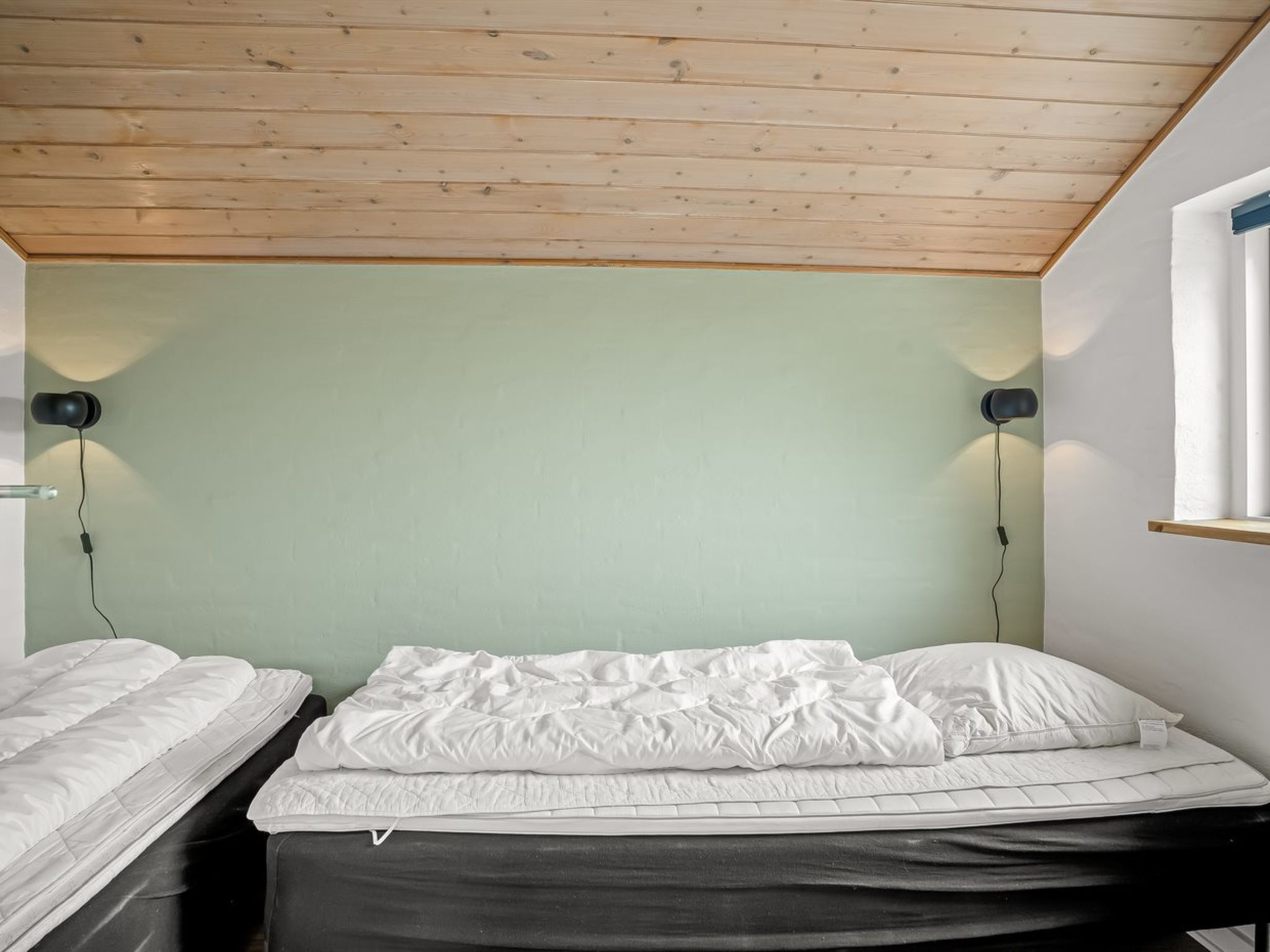 "Hariet" - 600m from the sea - Inside