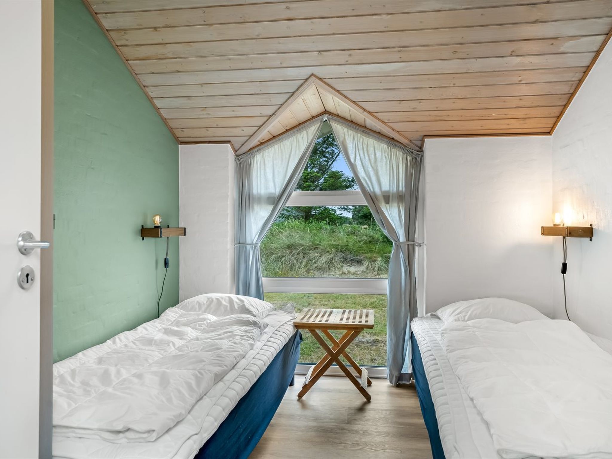 "Hariet" - 600m from the sea - Inside