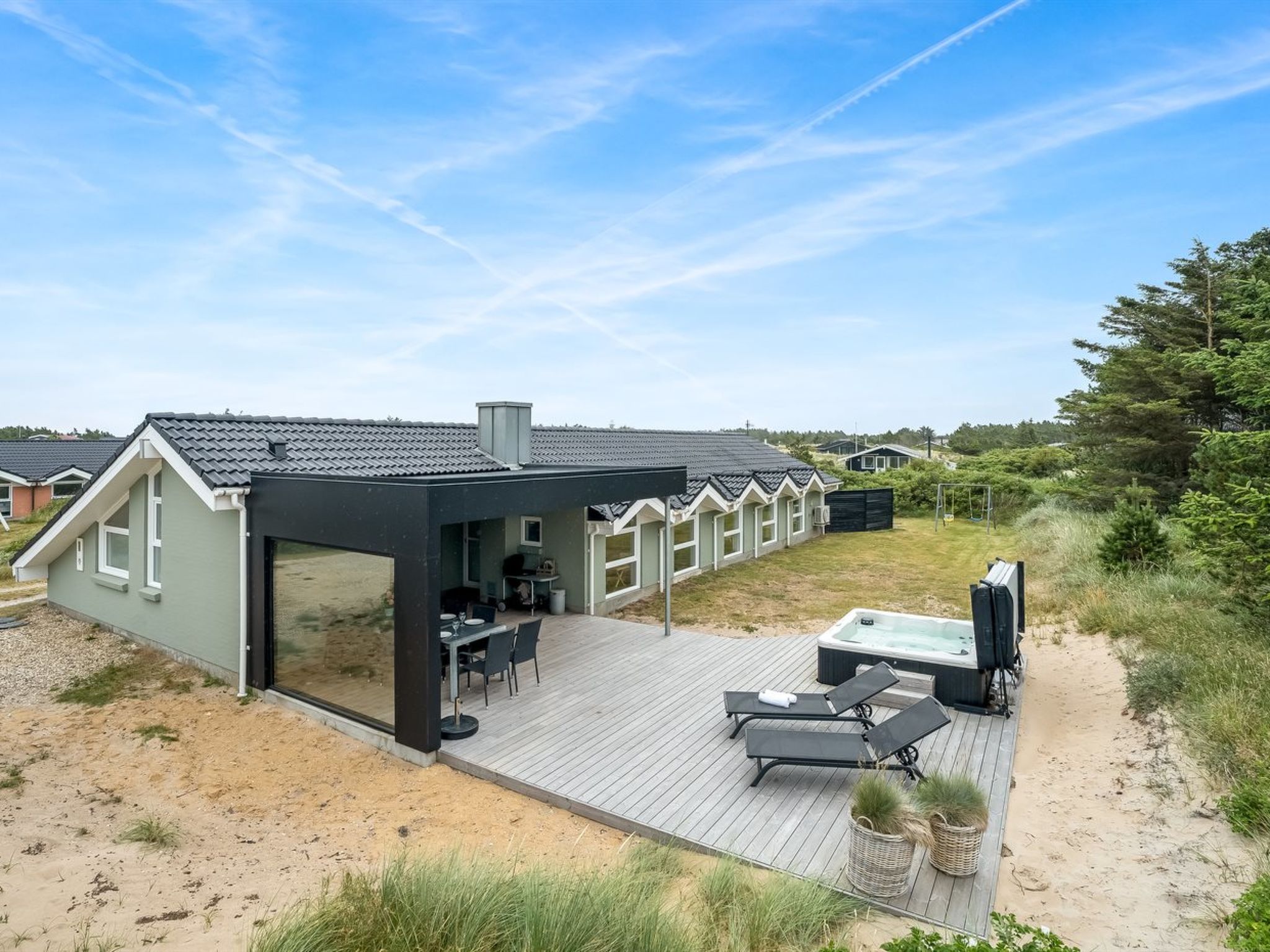 "Hariet" - 600m from the sea - Outside