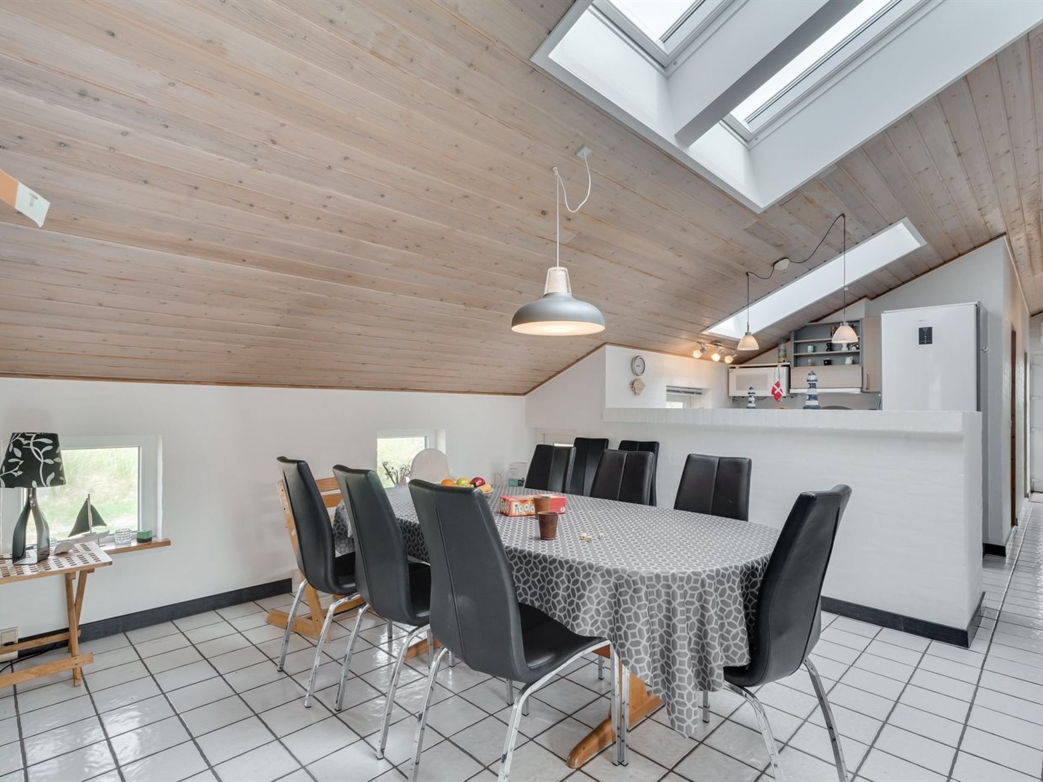 "Hariet" - 600m from the sea-Inside