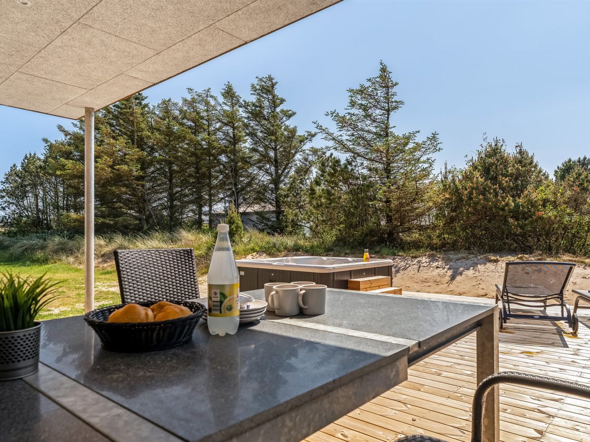 "Hariet" - 600m from the sea-Outside