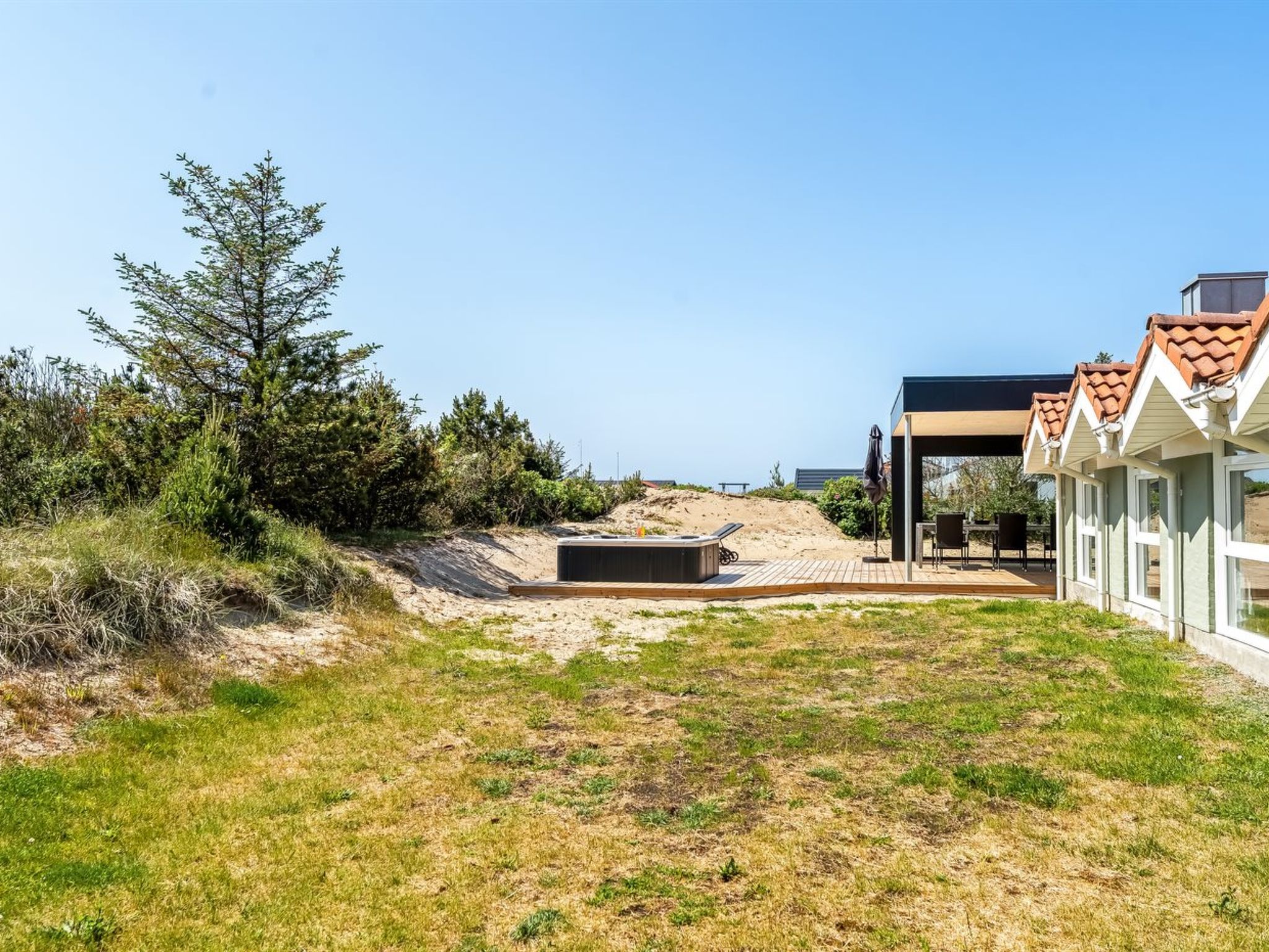 "Hariet" - 600m from the sea-Outside