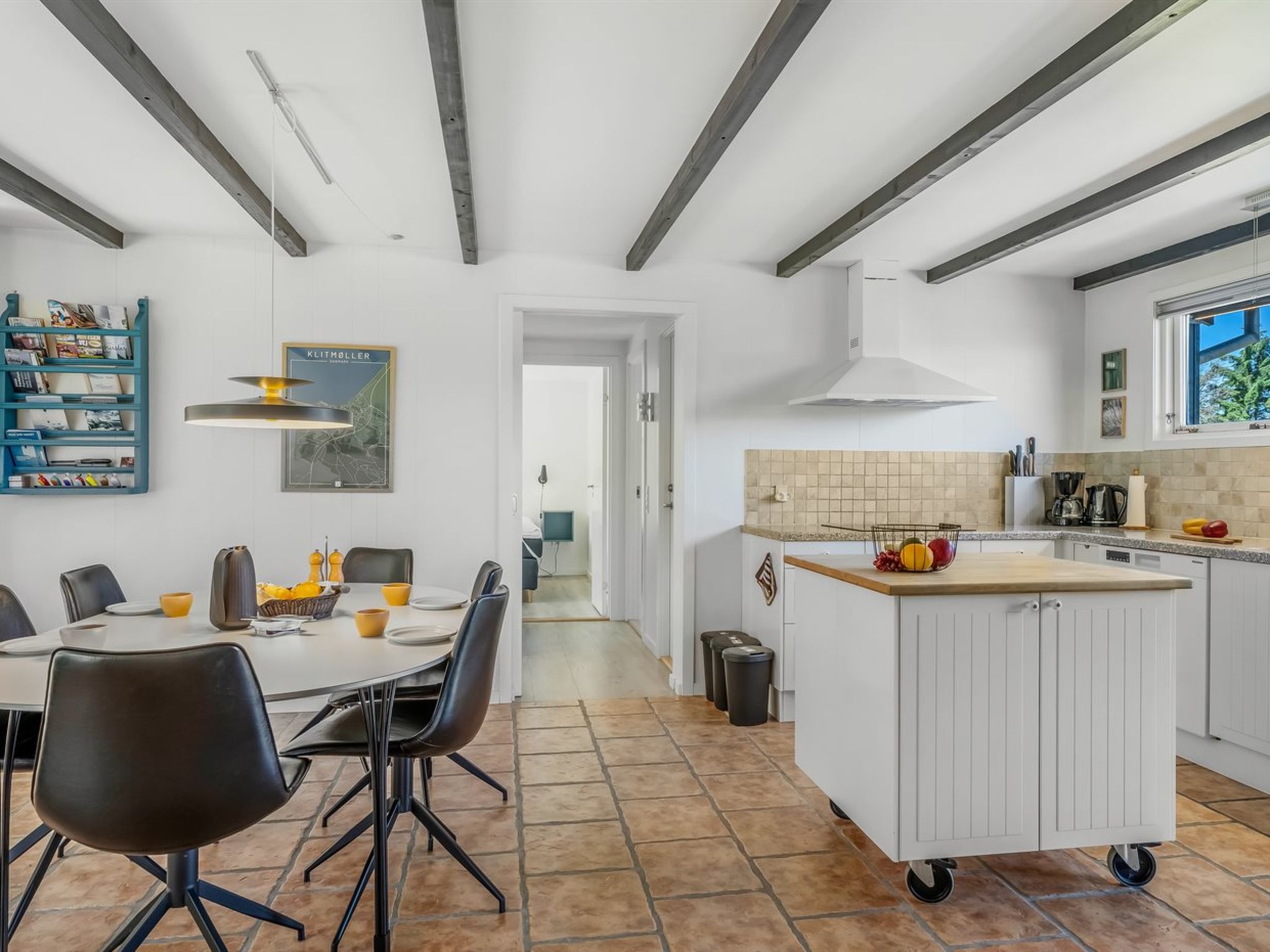 "Resi" - 400m from the sea - Inside