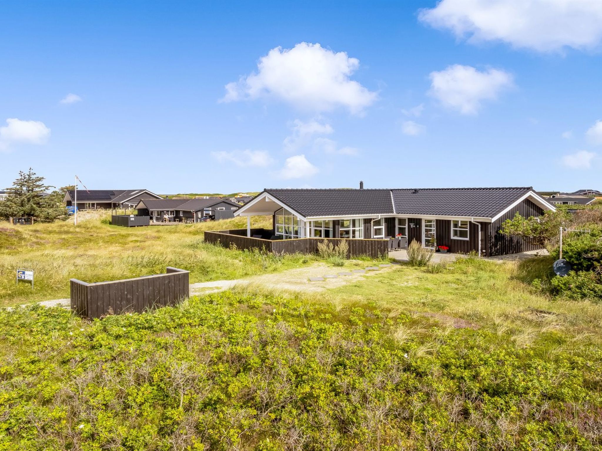 "Mauri" - 350m from the sea - Buiten