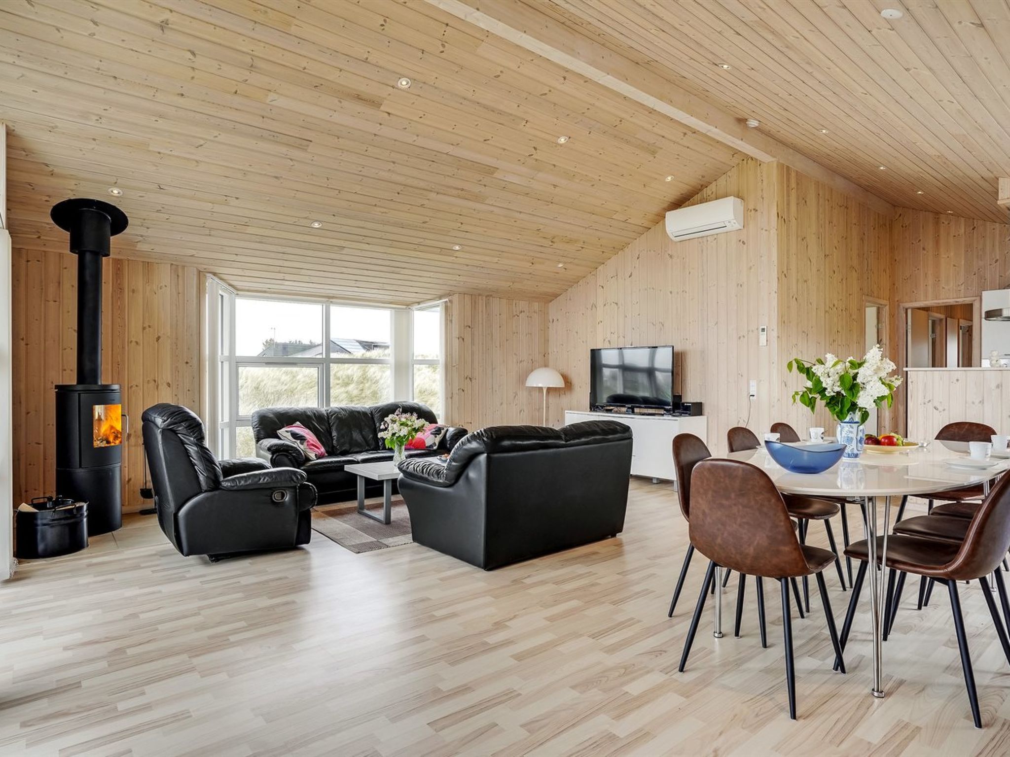"Frido" - 400m from the sea-Binnen