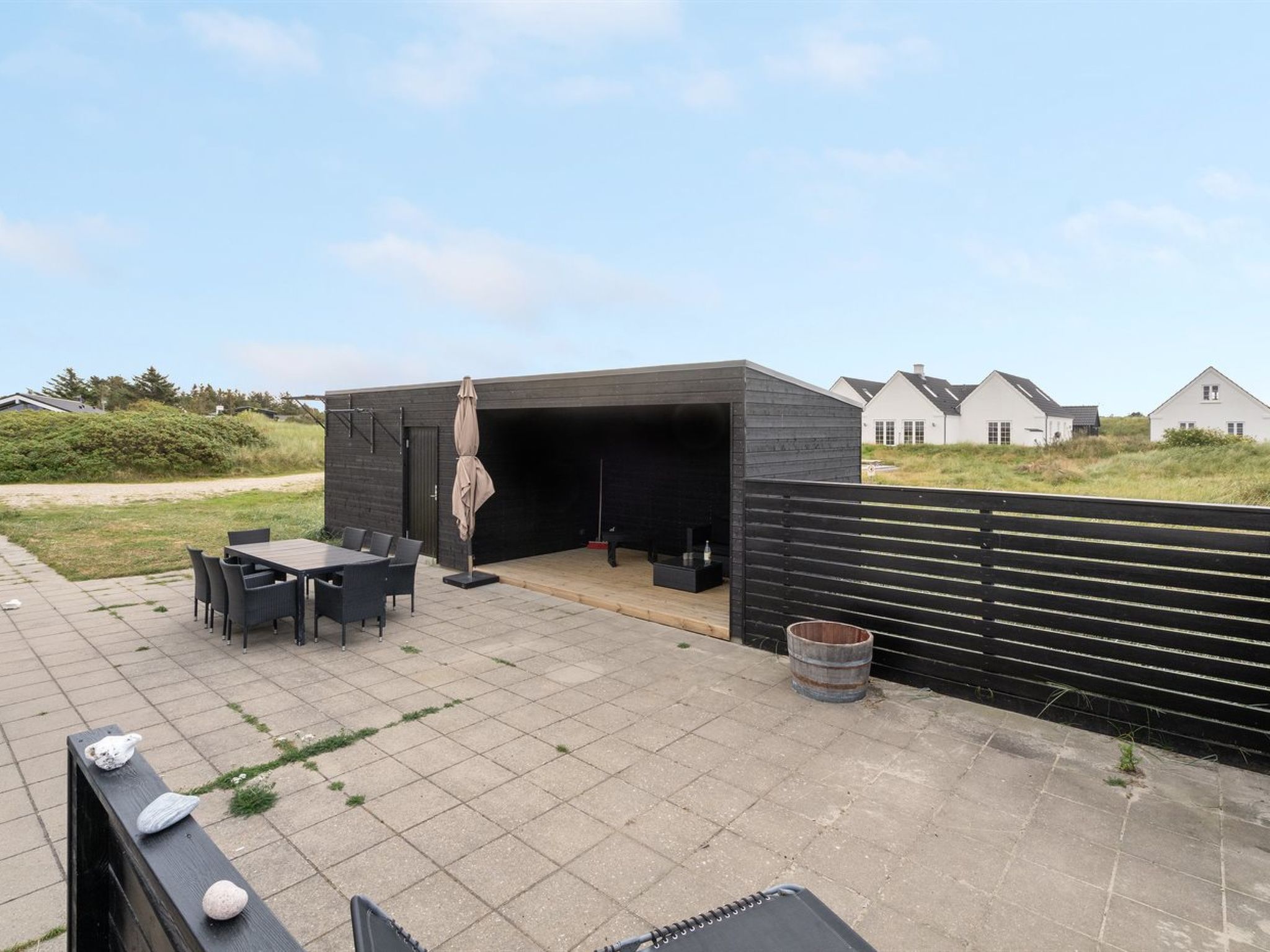 "Pontus" - 400m from the sea-Draußen