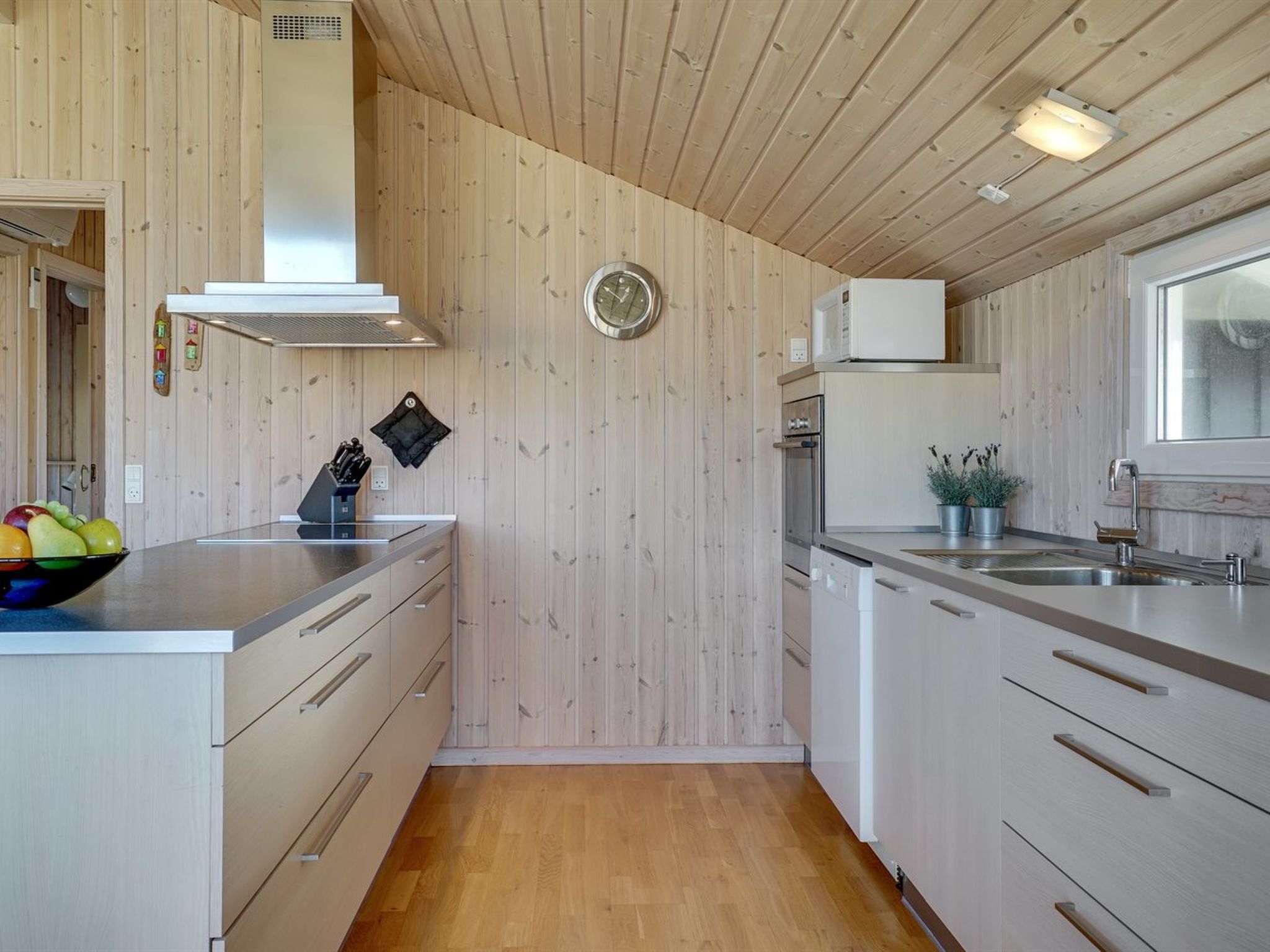 "Emelia" - 50m from the sea-Binnen