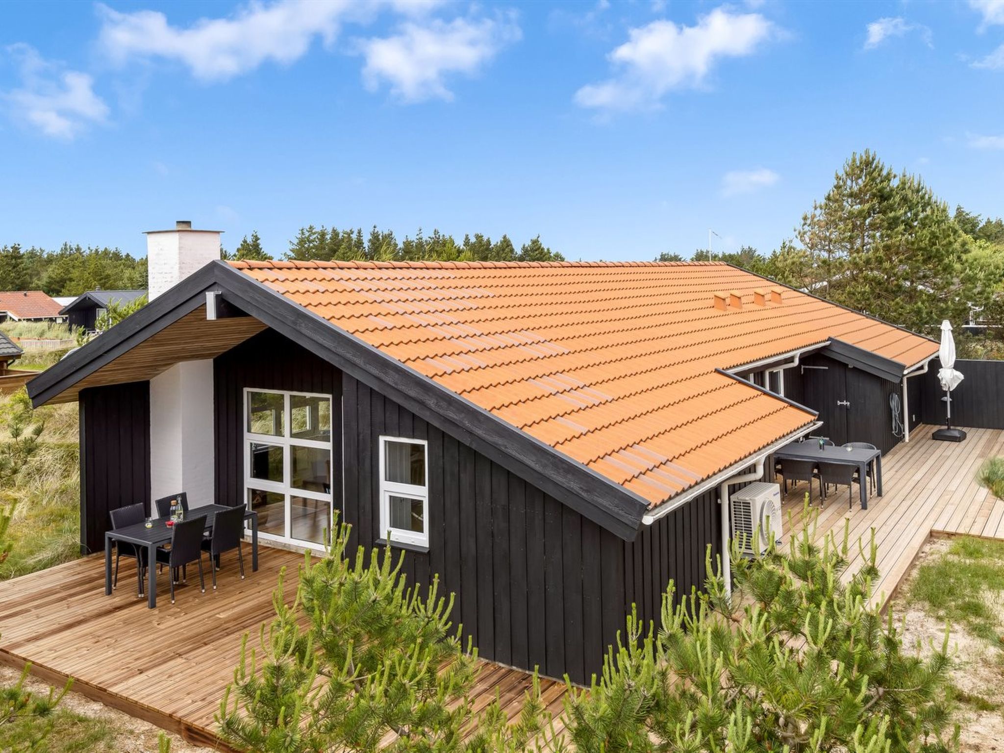 "Antto" - 900m from the sea - Buiten