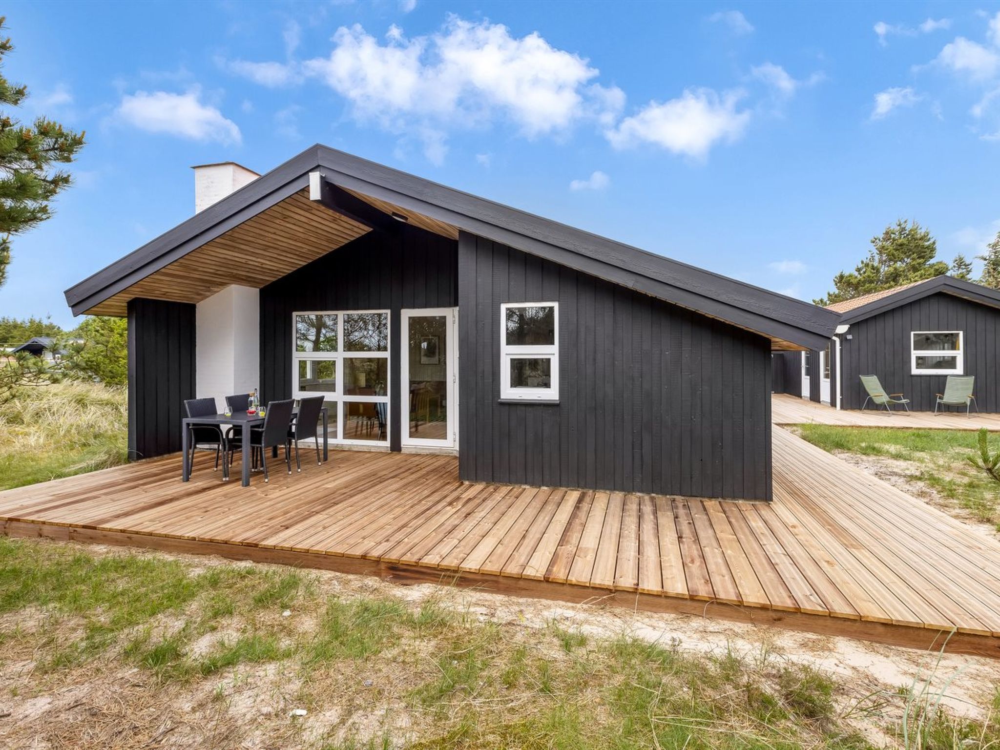 "Antto" - 900m from the sea - Buiten