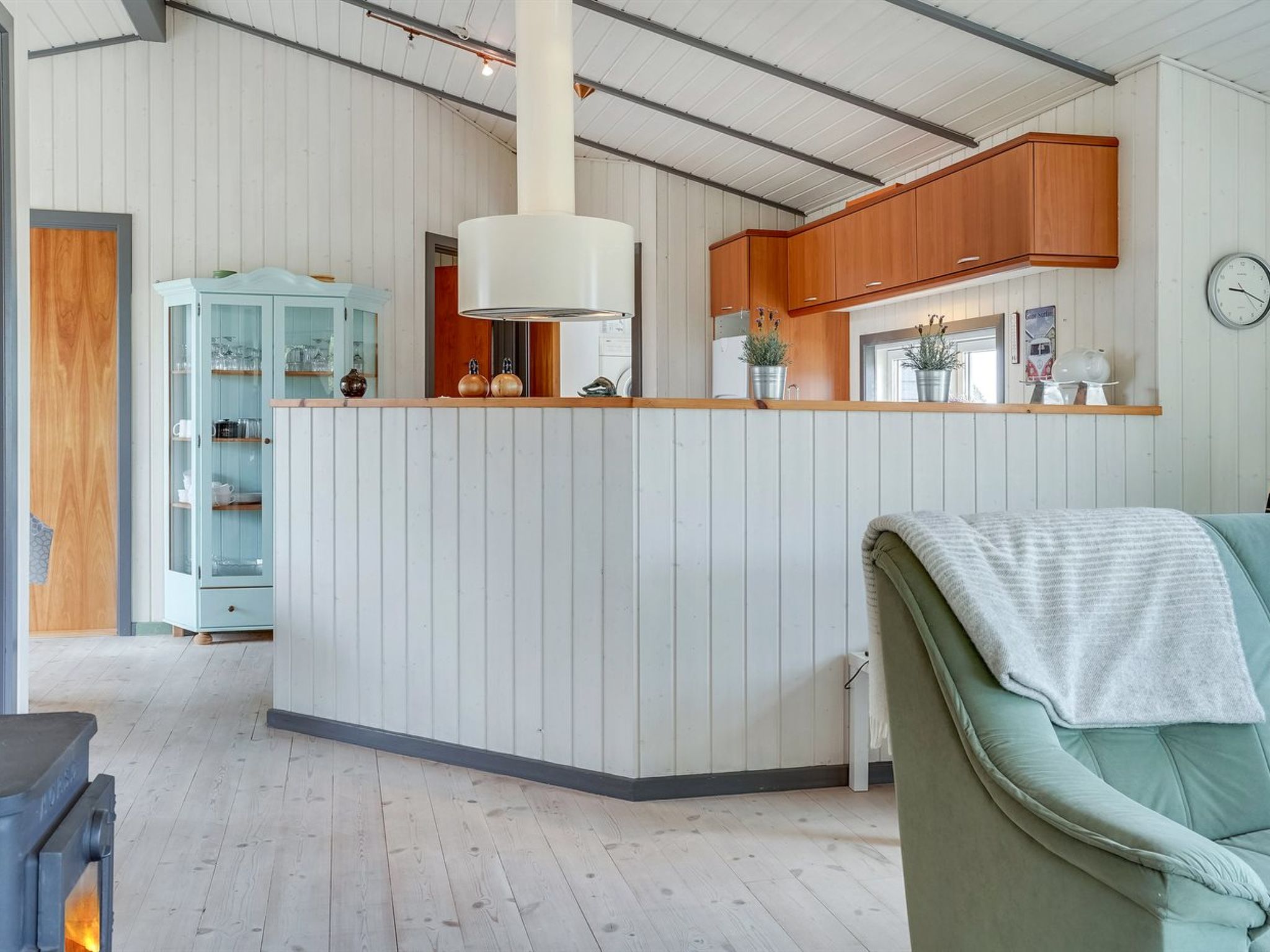 "Floria" - 1.4km from the sea - Binnen