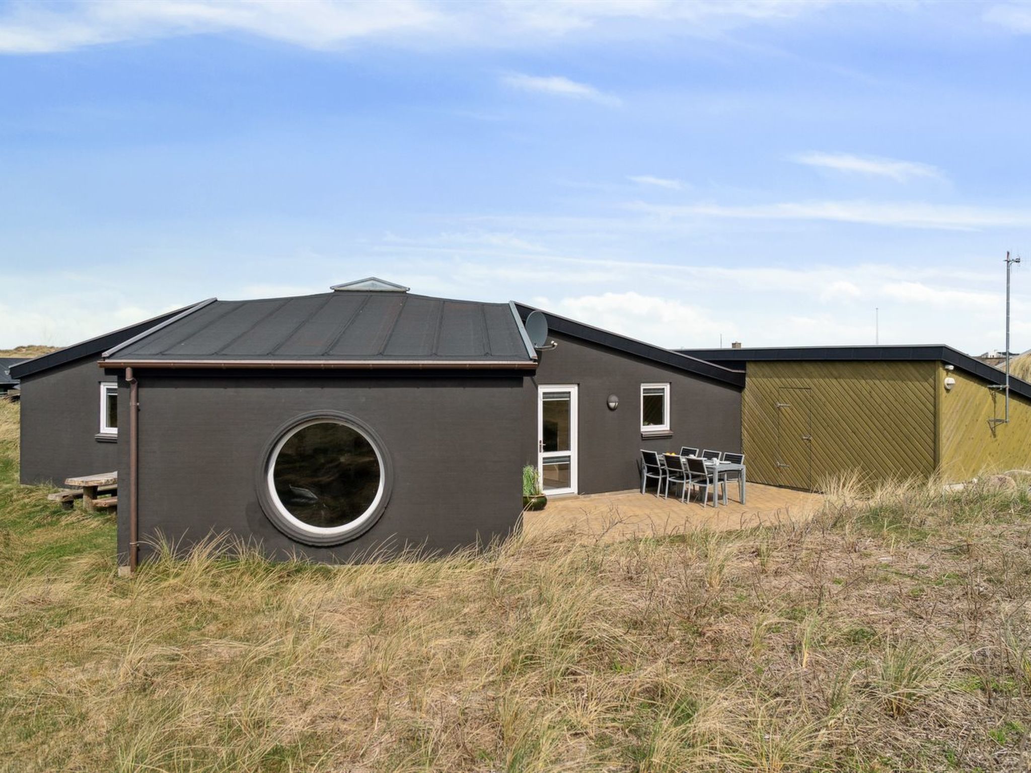 "Dennik" - 100m from the sea-Buiten