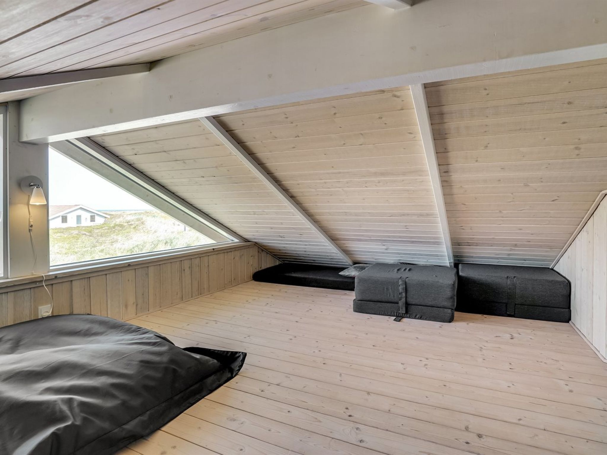 "Horsten" - 350m from the sea-Binnen
